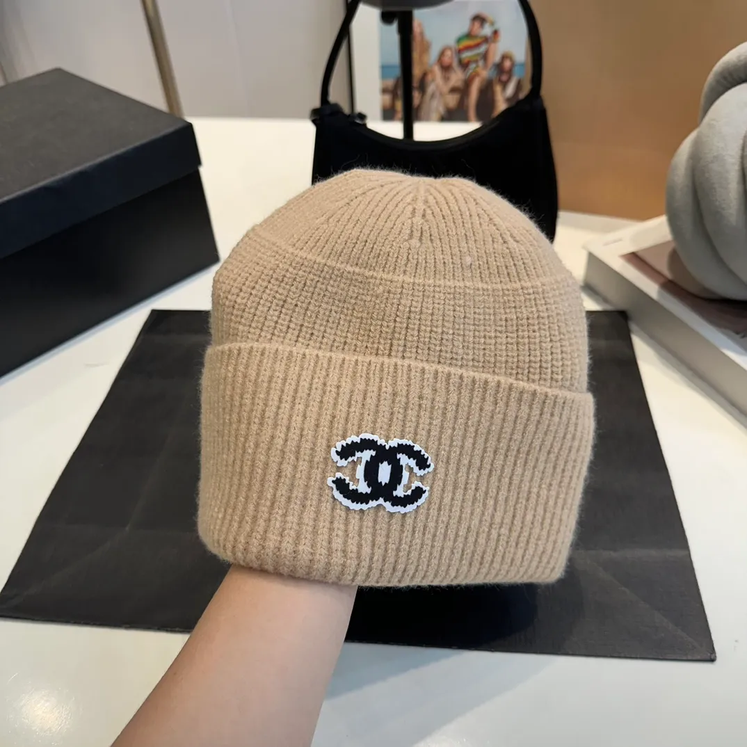 P50 Chanel knitted beanie