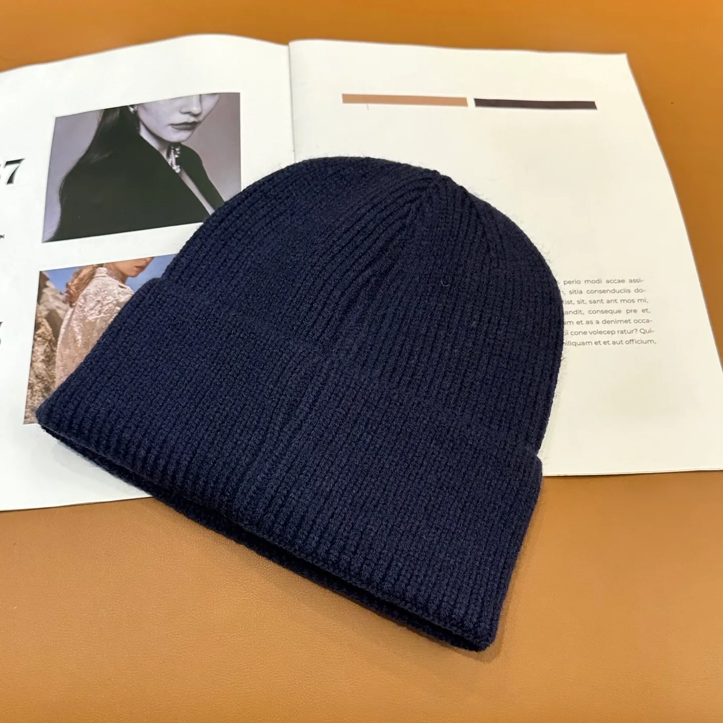 P46 Comes with dust bag 🌺 [CHANEL] New rabbit fur knitted hat, Xiaohongshu, the main recommendation of major Internet celebrities! Thicker and warmer, fashionable and popular🌸First-class texture, the best brand for keeping warm in autumn and winter, order now, limited quantity available