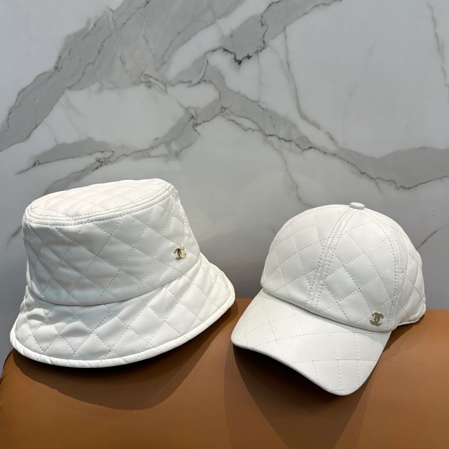 P60 Chanel, new autumn and winter product, leather plaid baseball cap 🧢 Exquisite details, counter quality, full of personality