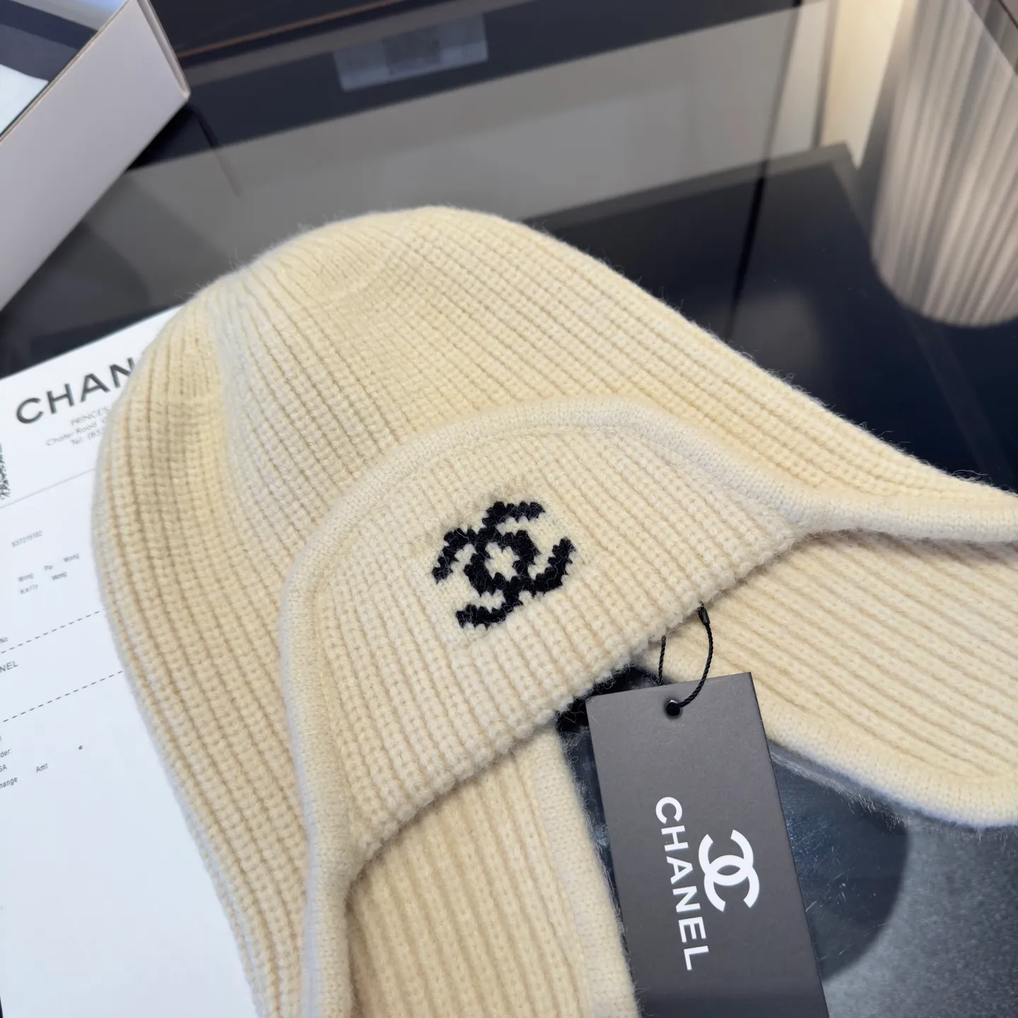 💰60¥ Chanel knitted beanie, ear protection hat