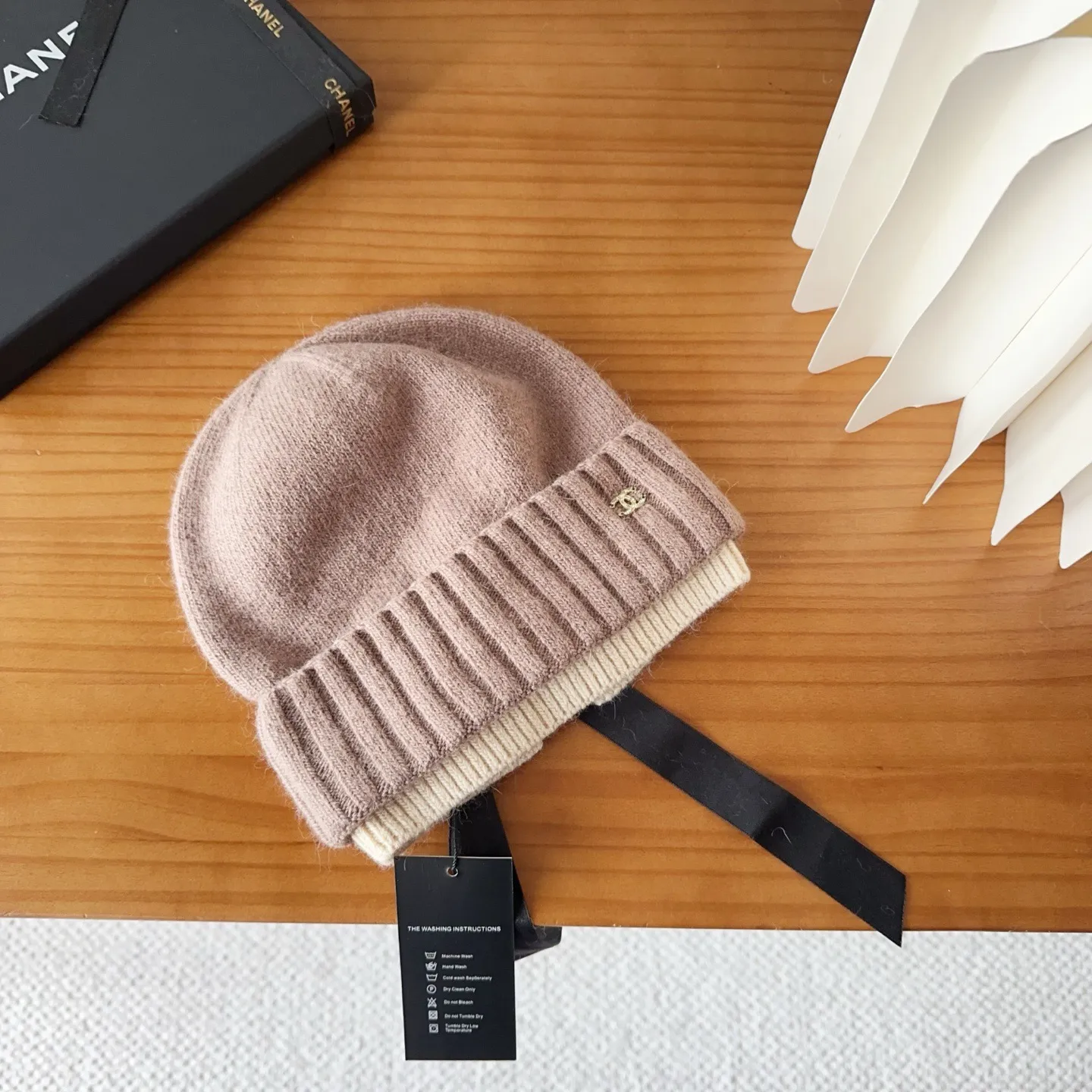 💰80 Chanel official website releases CHANEL small and popular knitted hat! Xiaohongshu’s new product is released, it’s so 🉑️, high-elastic fabric, classic colors, same style for men and women.