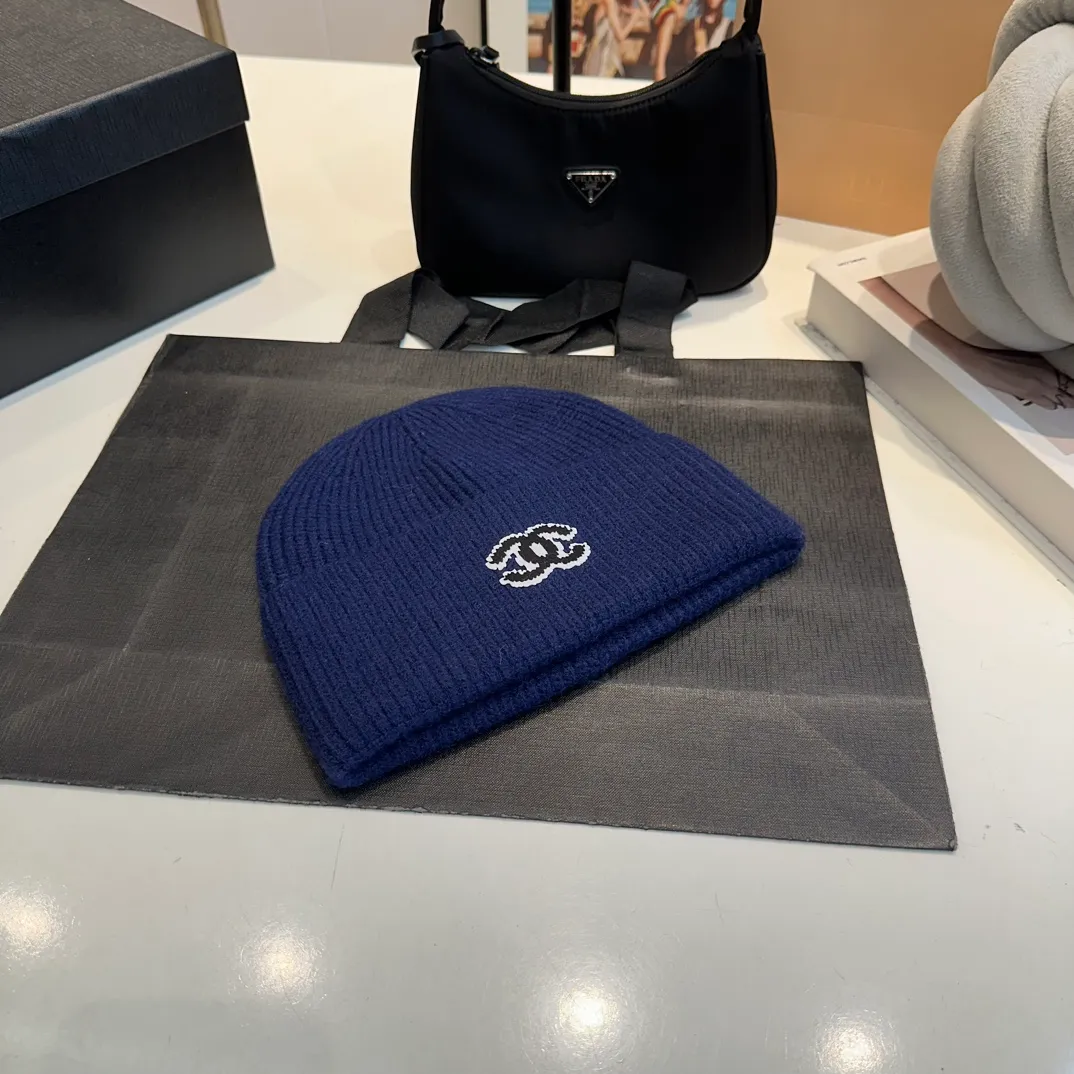 P50 Chanel knitted beanie