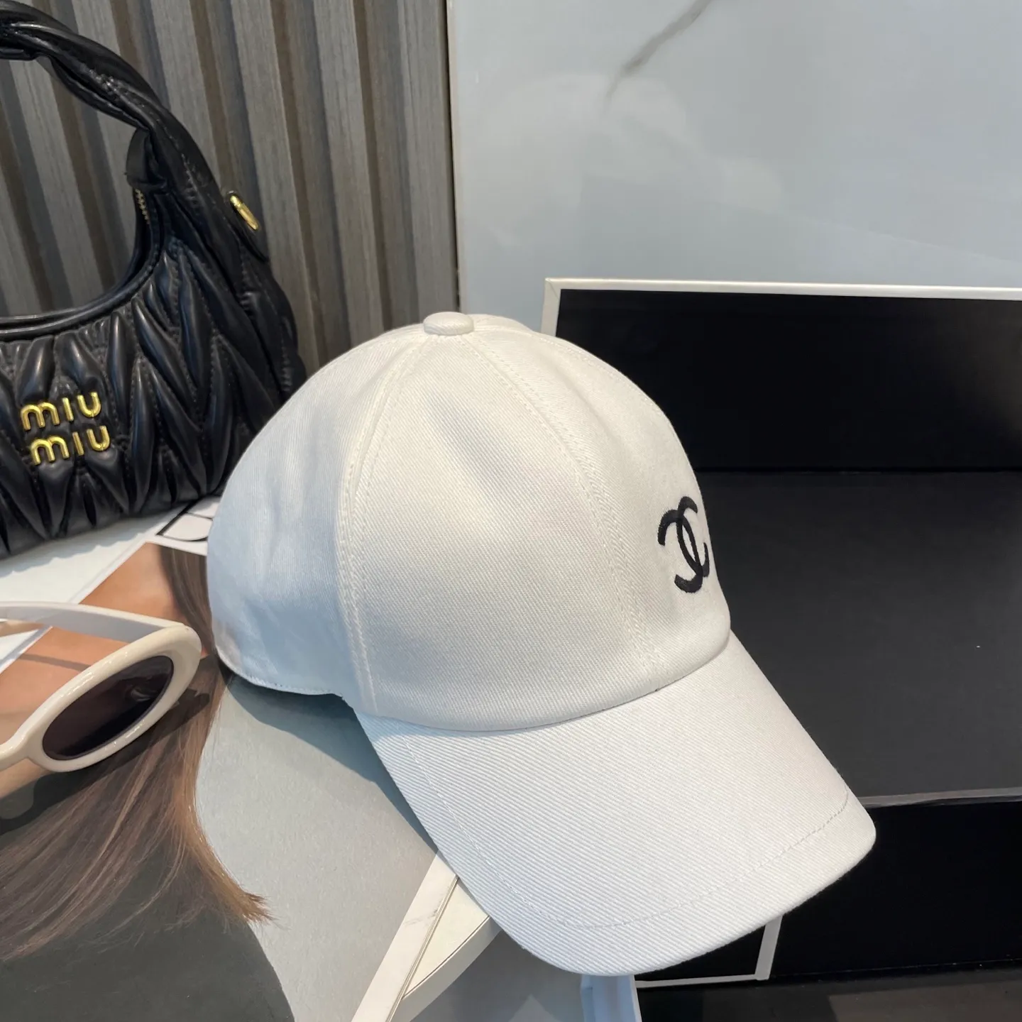 P96 Chanel (Chanel) counter new double-sided embroidered baseball cap🧢1:1 mold customization, three-dimensional embroidery, exquisite and flawless! 100% pure cotton fabric, original factory quality, exclusive physical photography.