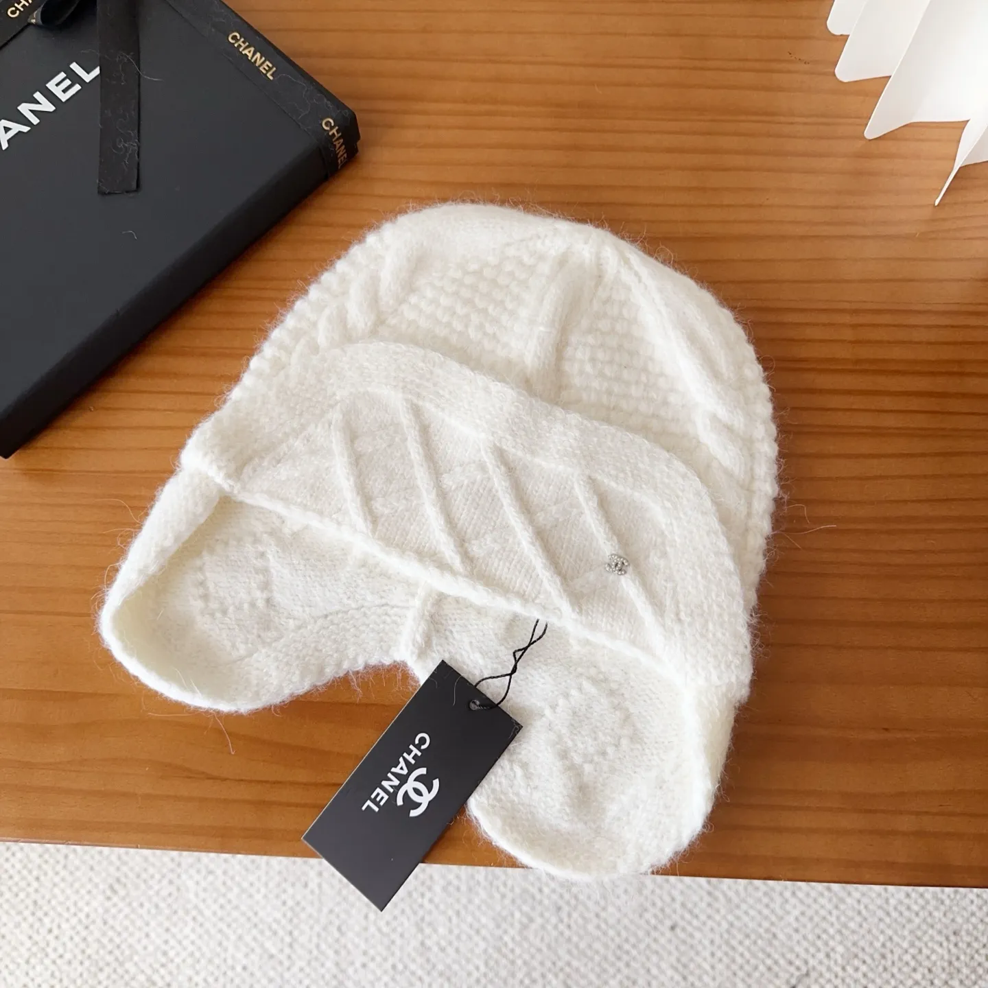 💰70 Chanel official website releases CHANEL small and popular knitted hat! Xiaohongshu’s new product is released, it’s so 🉑️, high-elastic fabric, classic colors, same style for men and women.