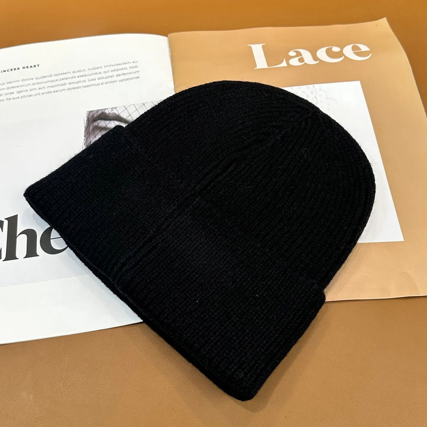 P56 comes with dust bag 🌺 [CHANEL] New knitted hat, Xiaohongshu, the main recommendation of major Internet celebrities! Thicker and warmer, fashionable and popular🌸First-class texture, the best brand for keeping warm in autumn and winter, order now, limited quantity available
