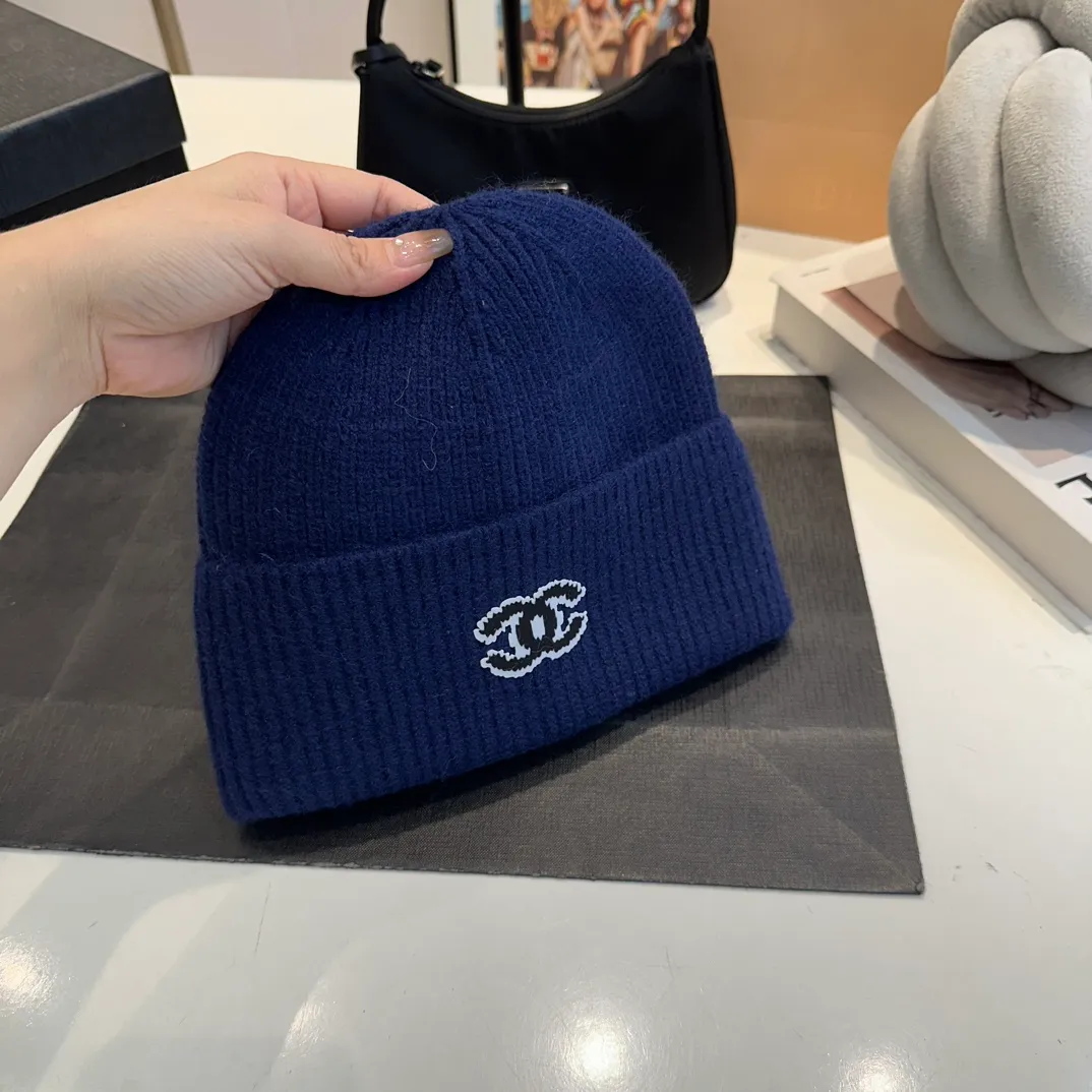 P50 Chanel knitted beanie