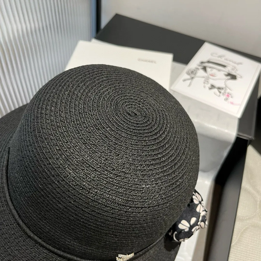 💰150¥ Chanel new top hat, original small basin hat, straw hat, head circumference 57cm
