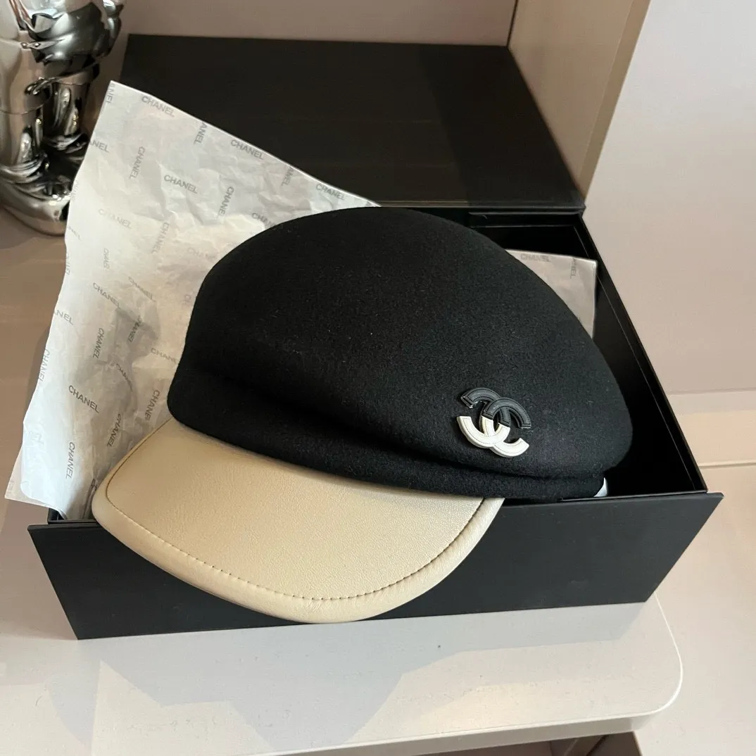 💰180¥ Chanel wool peaked military cap, washed leather brim, high-end color matching, 100% wool🦙, head circumference 57cm adjustable