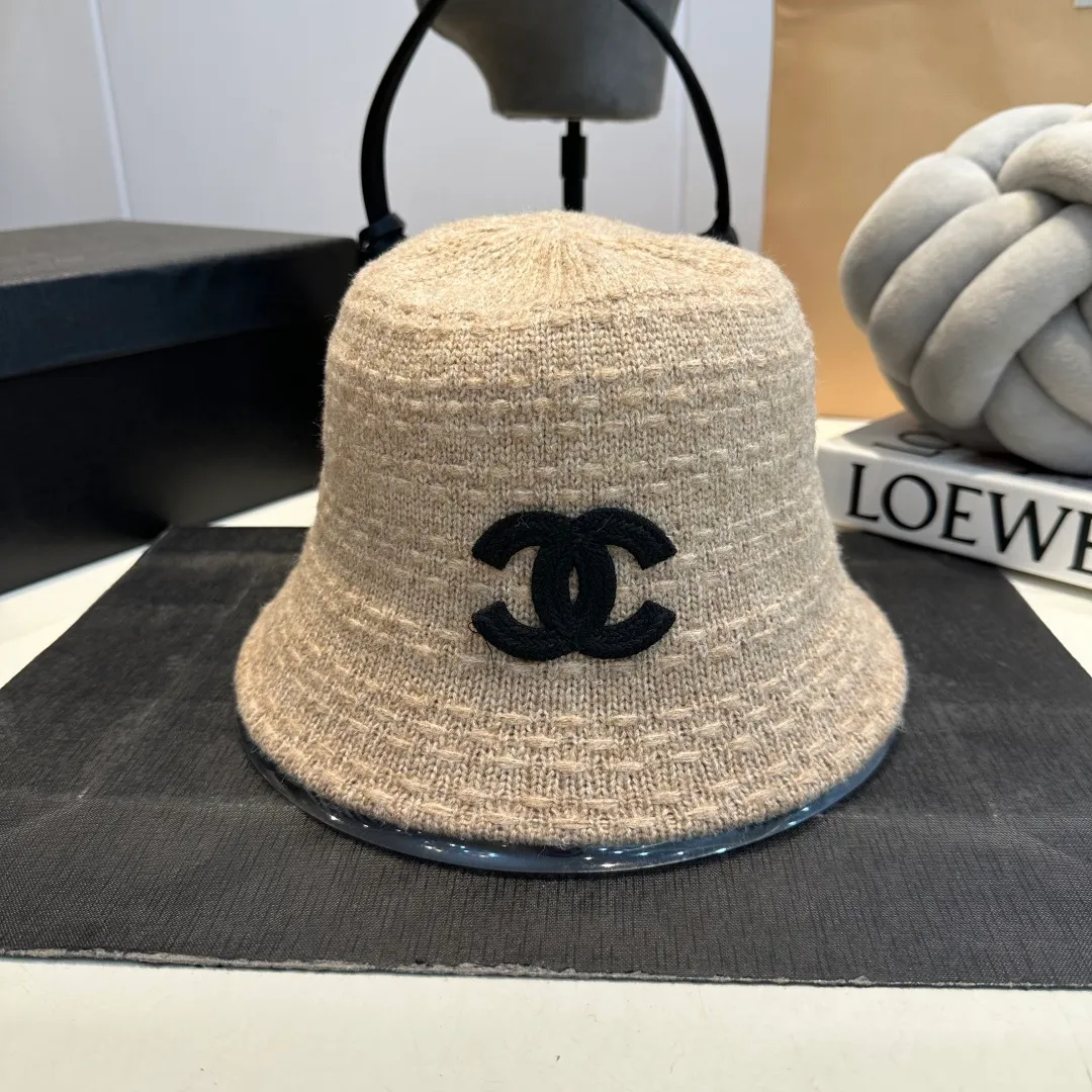 P60 CHANEL Chanel 2025 new style fisherman hat with small fragrance, 🔆Versatile everyday style ~ a must-have for going out on the street