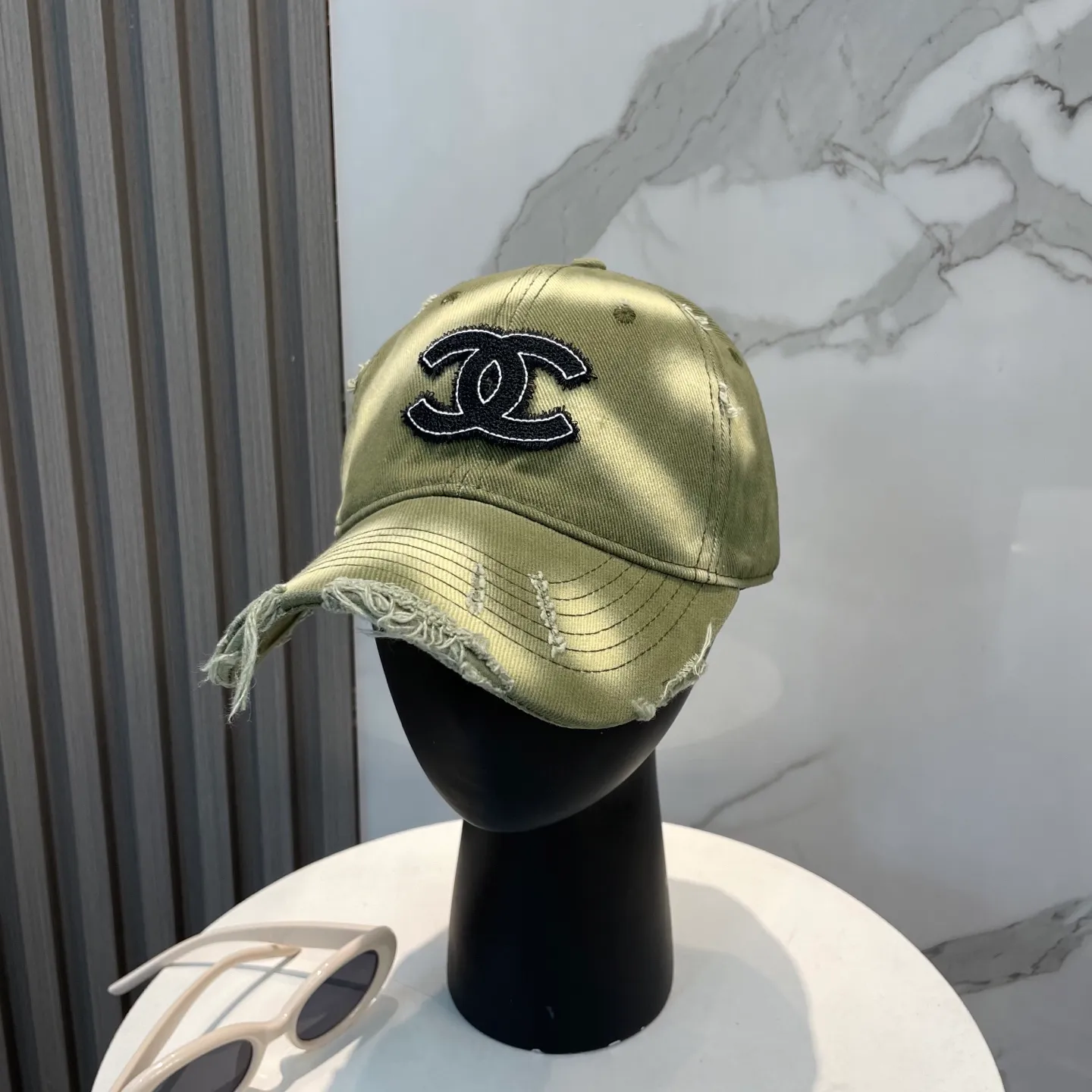 P80 CHANEL [Chanel] New simple logo baseball cap, new model shipped, big brand style is super easy to match, hurry up and get it!