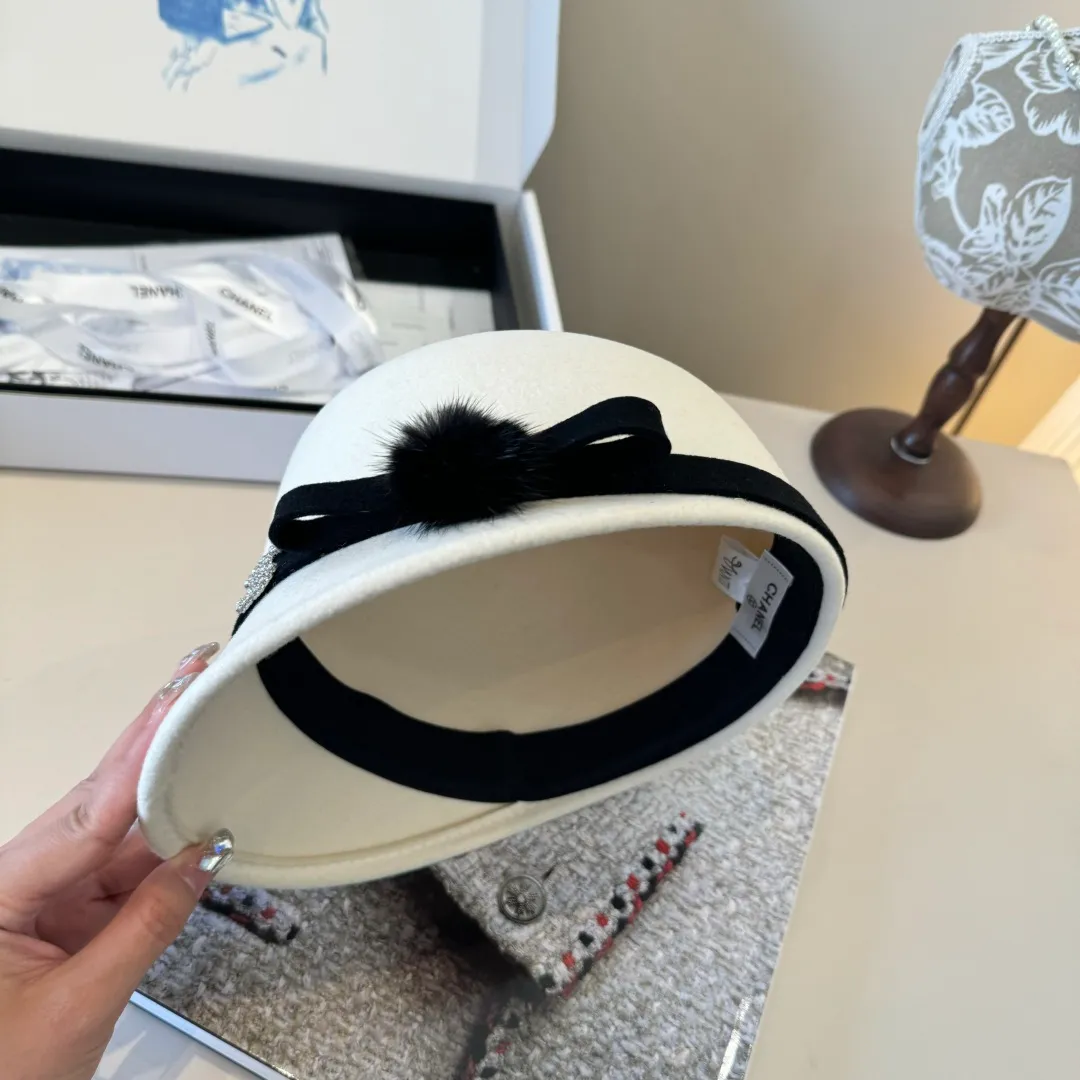 💰200¥ White Chanel wool military hat, 100% wool fabric, a must-have for internet celebrity bloggers, head circumference 57cm