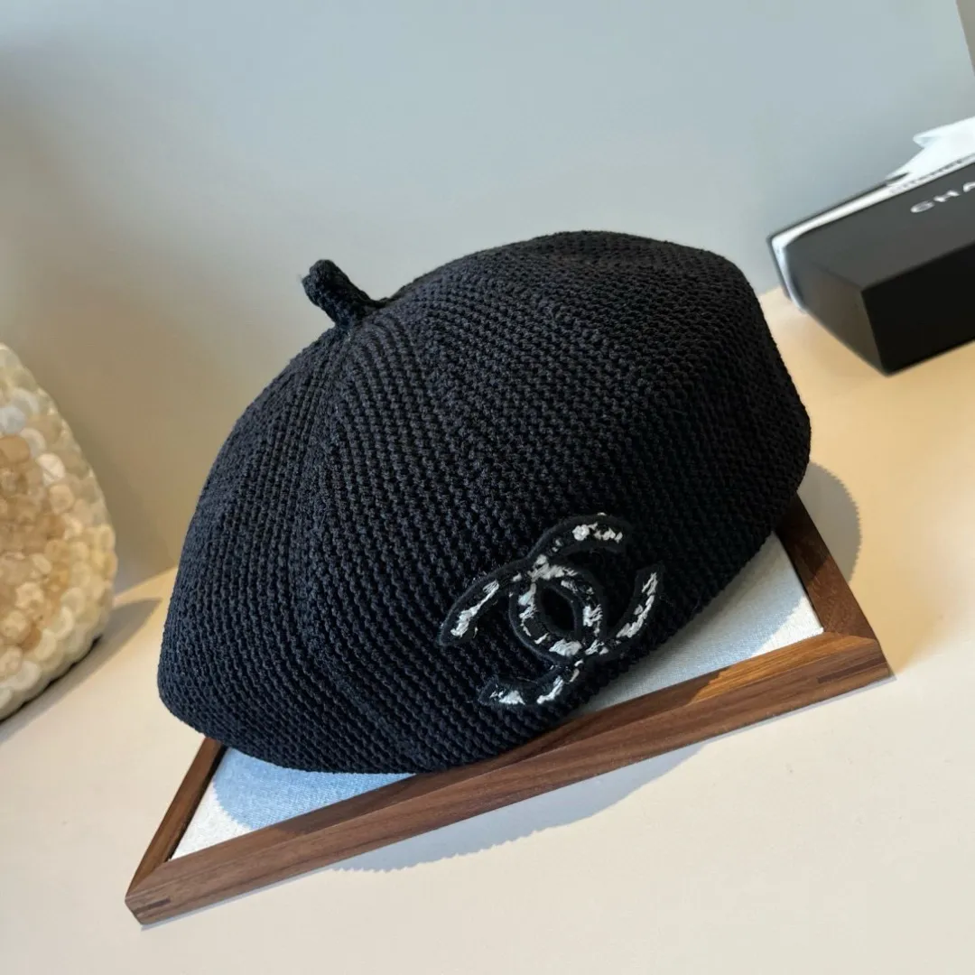 🉐160¥ Chanel new beret