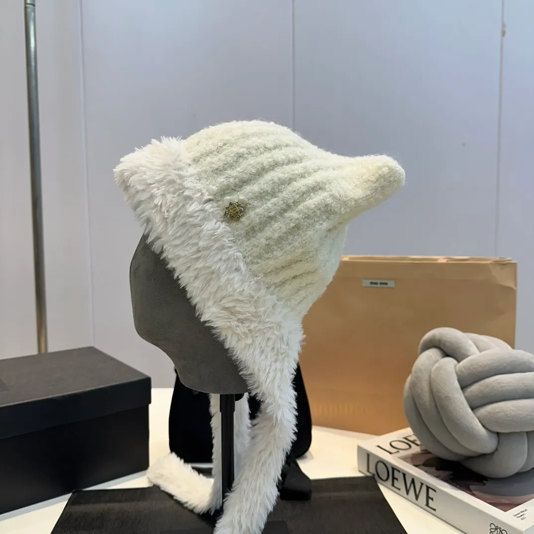 P60 CHANEL Chanel Cat Ears Wool Hat Women's Autumn and Winter Warm Ear Protection Knitted Hat Japanese Cute Pullover Hat 2024 New Cold Hat