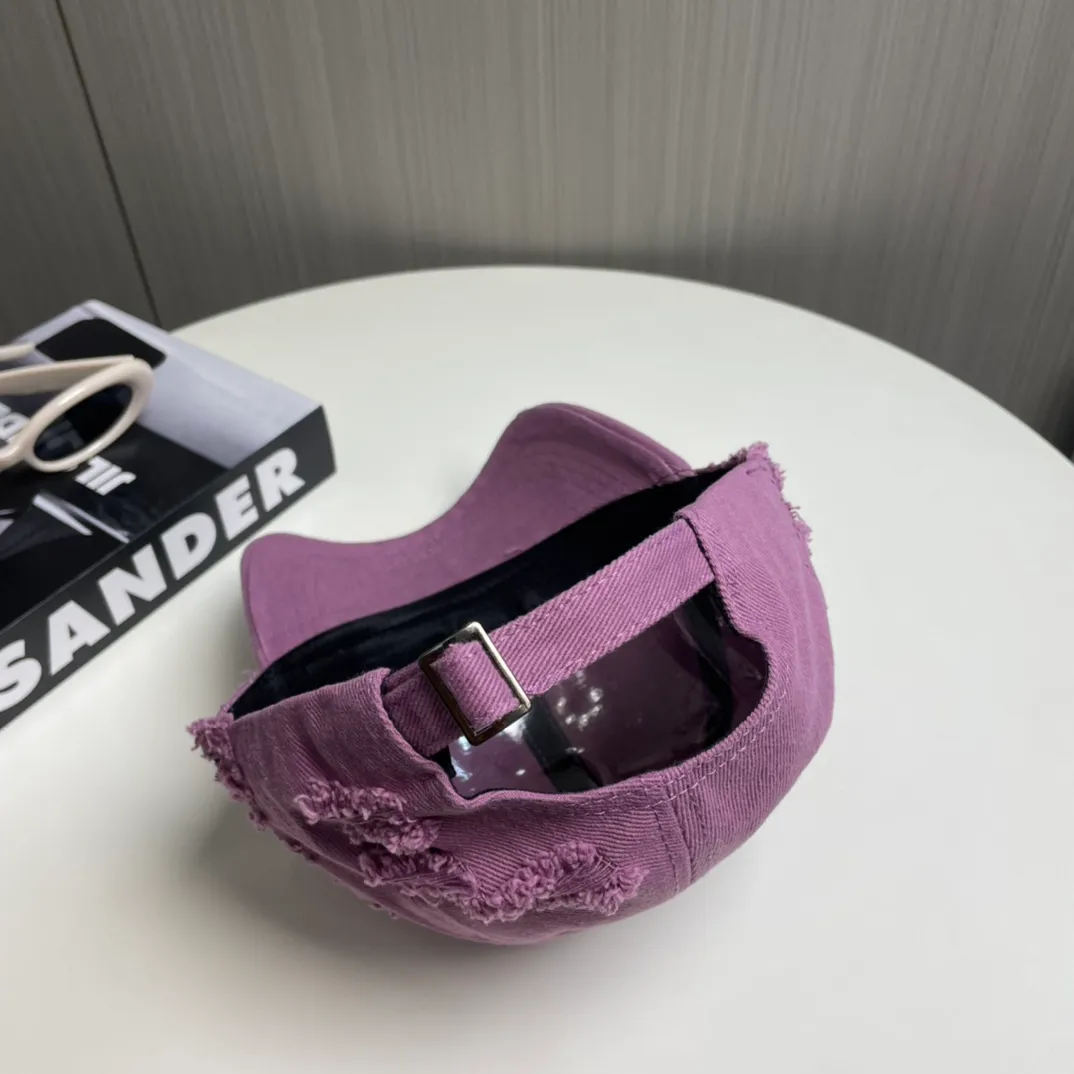 P66 CHANEL 25 new baseball cap, classic and simple logo, fashionable and casual design, popular new product