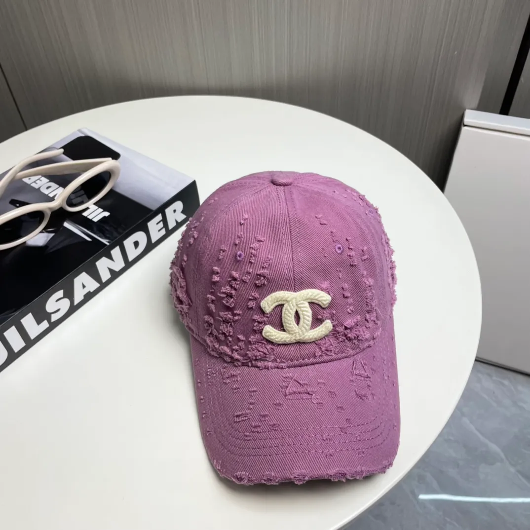 P66 CHANEL 25 new baseball cap, classic and simple logo, fashionable and casual design, popular new product