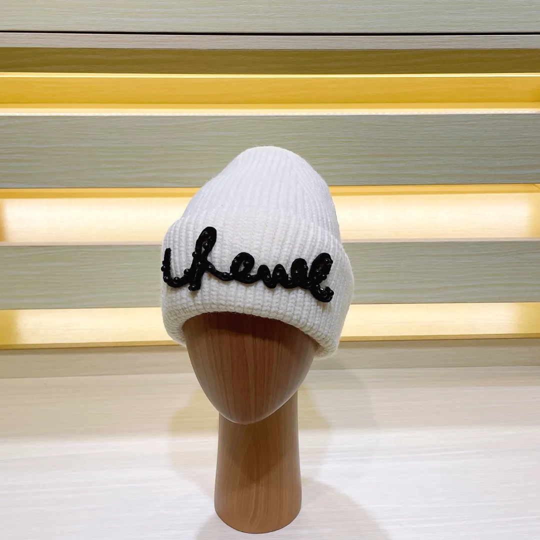 P70 comes with dust bag 🌺【CHANEL】Official website classic style, 70% wool, 30% rabbit fur knitted hat! Xiaohongshu, recommended by major internet celebrities! Thicker and warmer, fashionable and popular🌸First-class texture, the best brand for keeping warm in autumn and winter, order now, limited quantity available