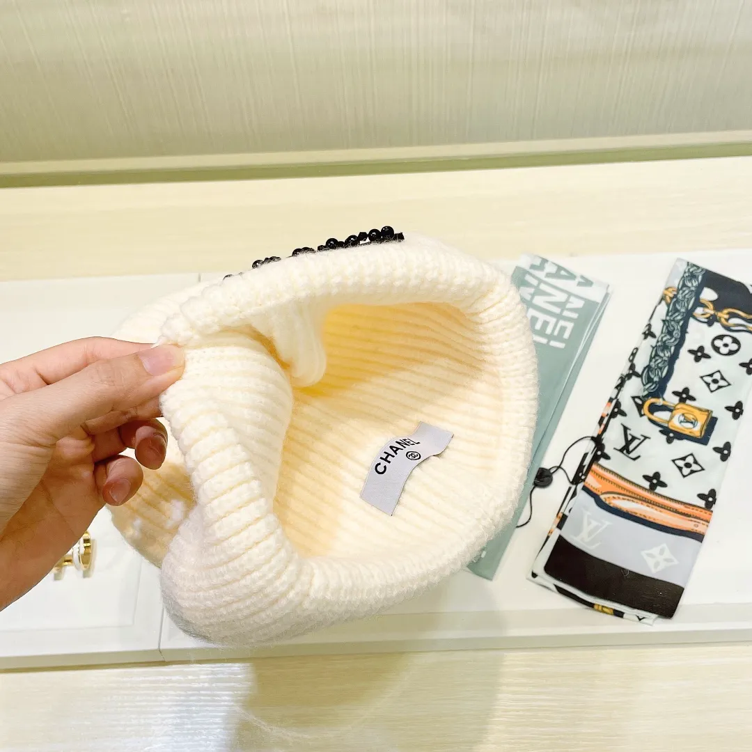 P70 comes with dust bag 🌺【CHANEL】Official website classic style, 70% wool, 30% rabbit fur knitted hat! Xiaohongshu, recommended by major internet celebrities! Thicker and warmer, fashionable and popular🌸First-class texture, the best brand for keeping warm in autumn and winter, order now, limited quantity available