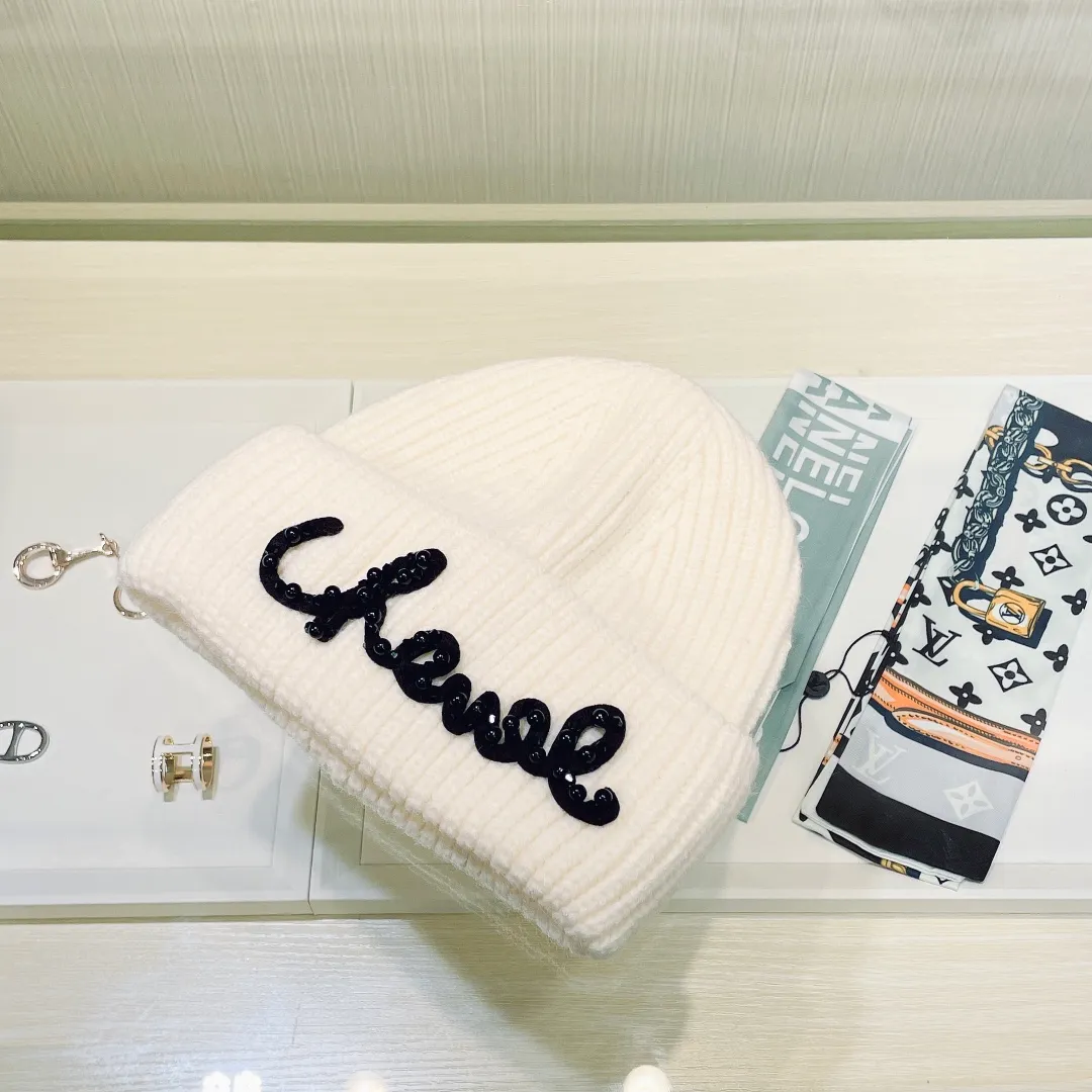 P70 comes with dust bag 🌺【CHANEL】Official website classic style, 70% wool, 30% rabbit fur knitted hat! Xiaohongshu, recommended by major internet celebrities! Thicker and warmer, fashionable and popular🌸First-class texture, the best brand for keeping warm in autumn and winter, order now, limited quantity available
