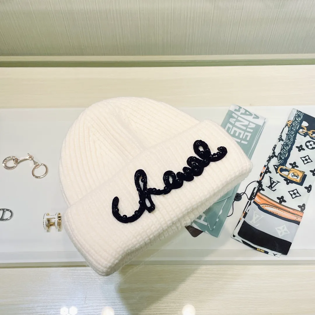 P70 comes with dust bag 🌺【CHANEL】Official website classic style, 70% wool, 30% rabbit fur knitted hat! Xiaohongshu, recommended by major internet celebrities! Thicker and warmer, fashionable and popular🌸First-class texture, the best brand for keeping warm in autumn and winter, order now, limited quantity available