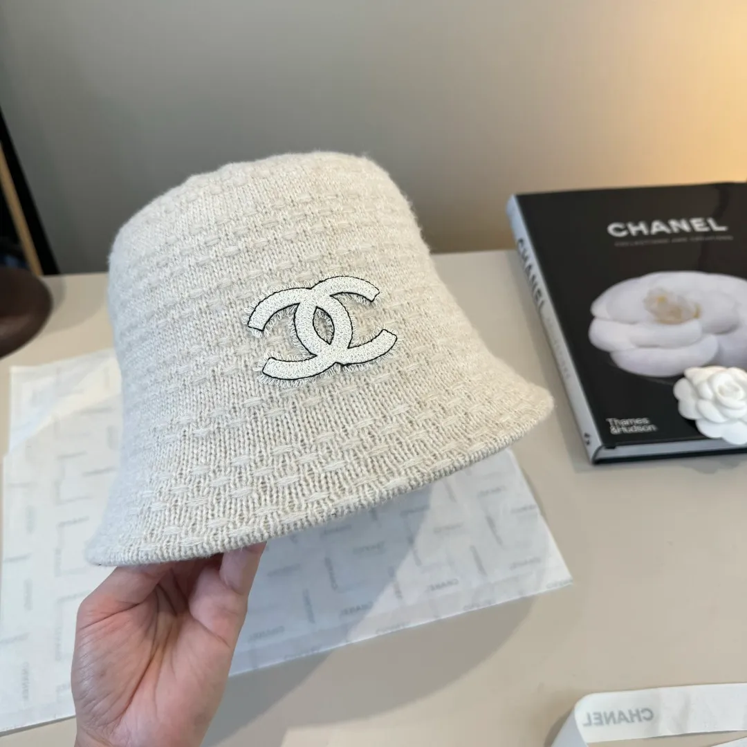 Chanel Chanel new wool bucket hat, foldable
