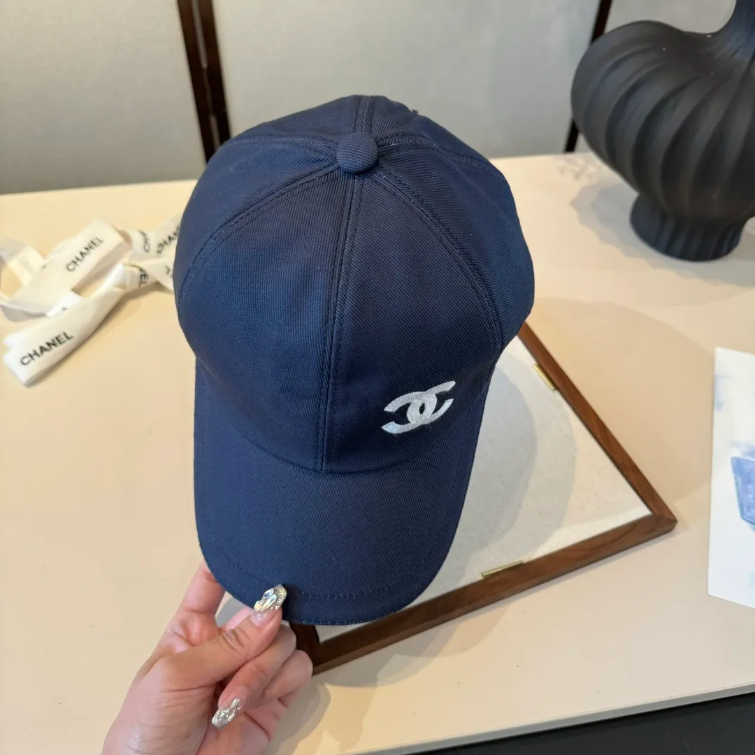 💰100¥ Chanel peaked cap, new counter model in 25 years, head circumference 57cm