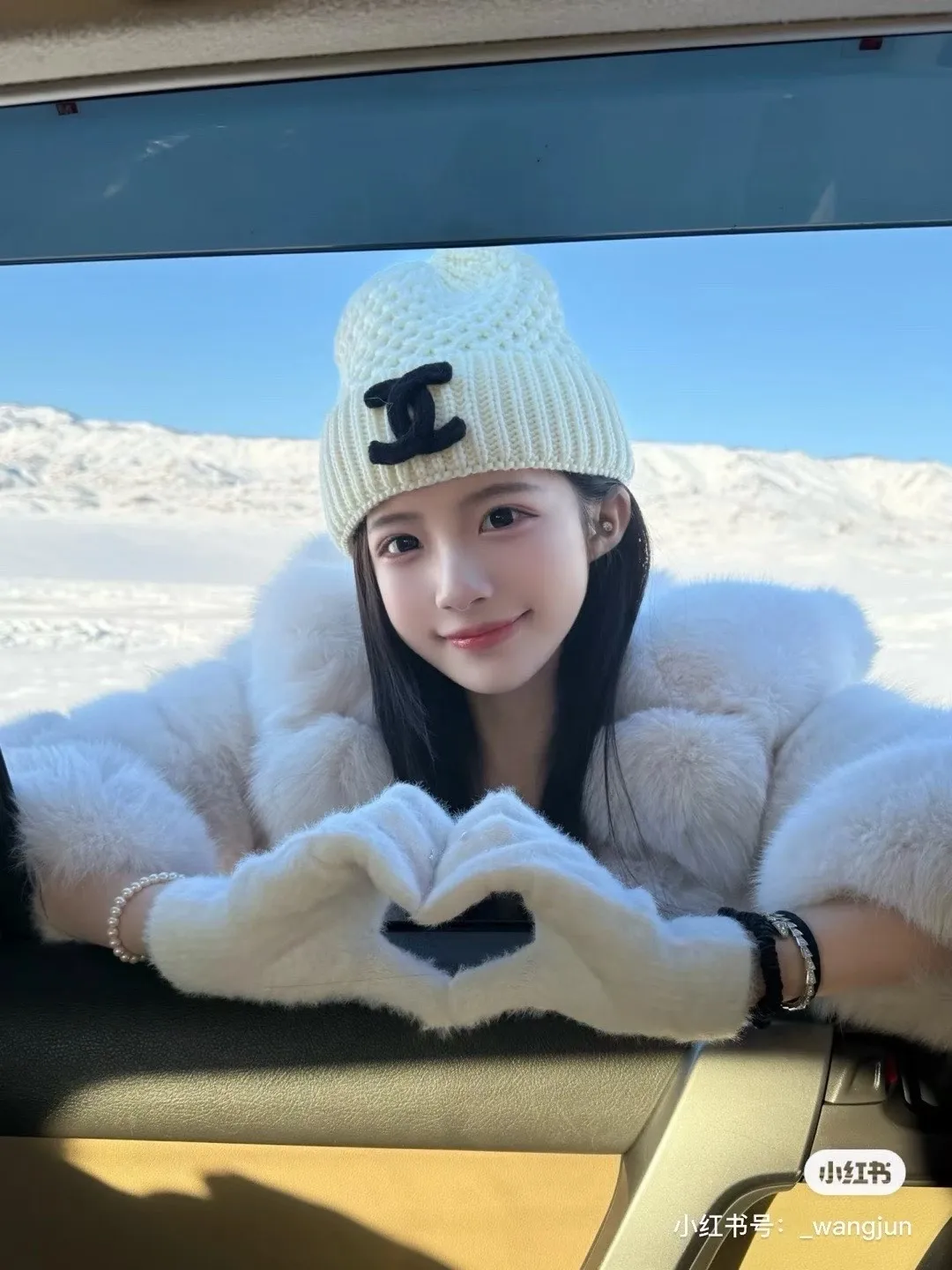 P70 Chanel official website quality Chanel autumn and winter woolen hat recommended by Internet celebrity fashion bloggers, Xiaohongshu's popular style, super soft and comfortable knitted hat with excellent elasticity!