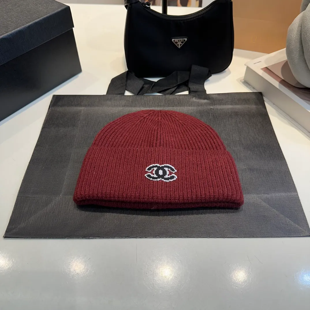 P50 Chanel knitted beanie