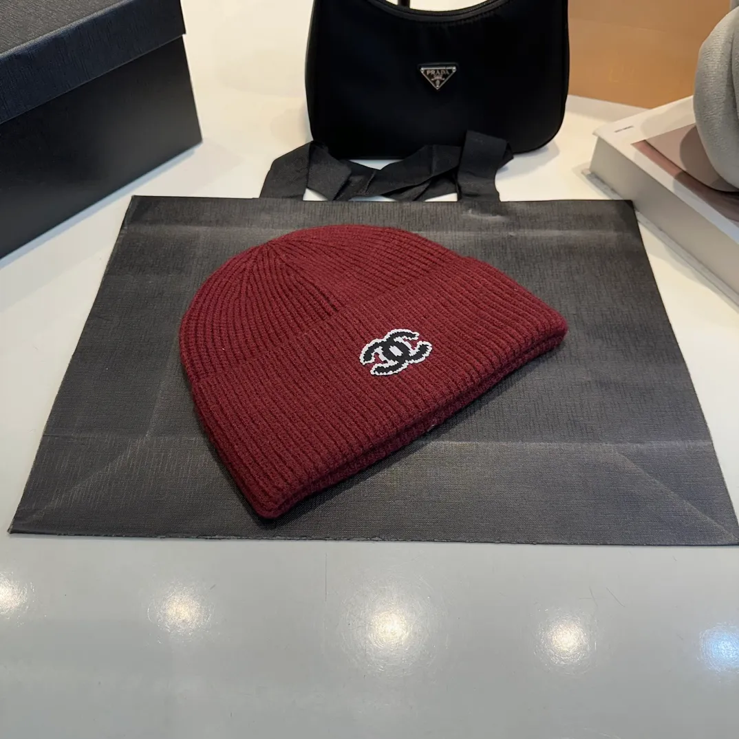 P50 Chanel knitted beanie