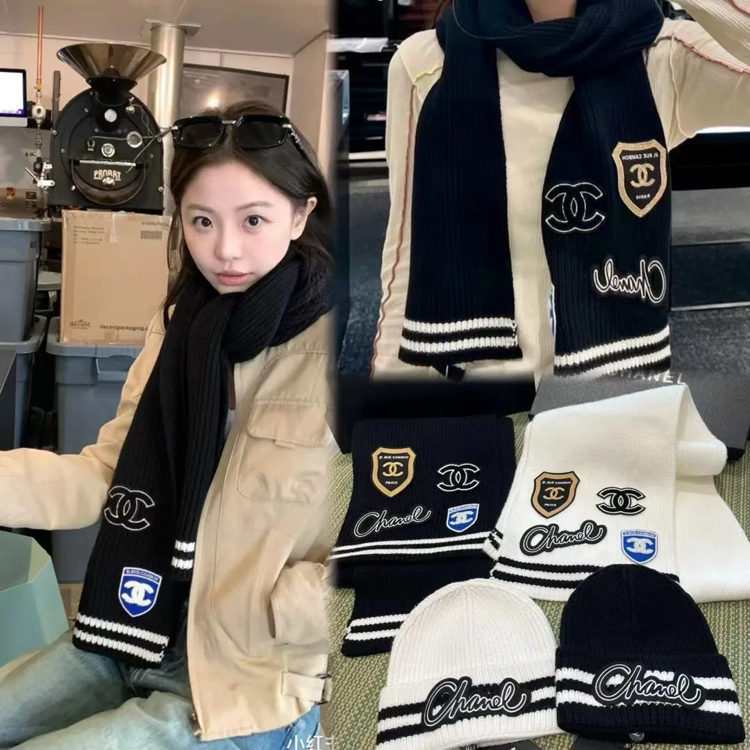 💰250¥ Chanel scarf and hat set, counter style