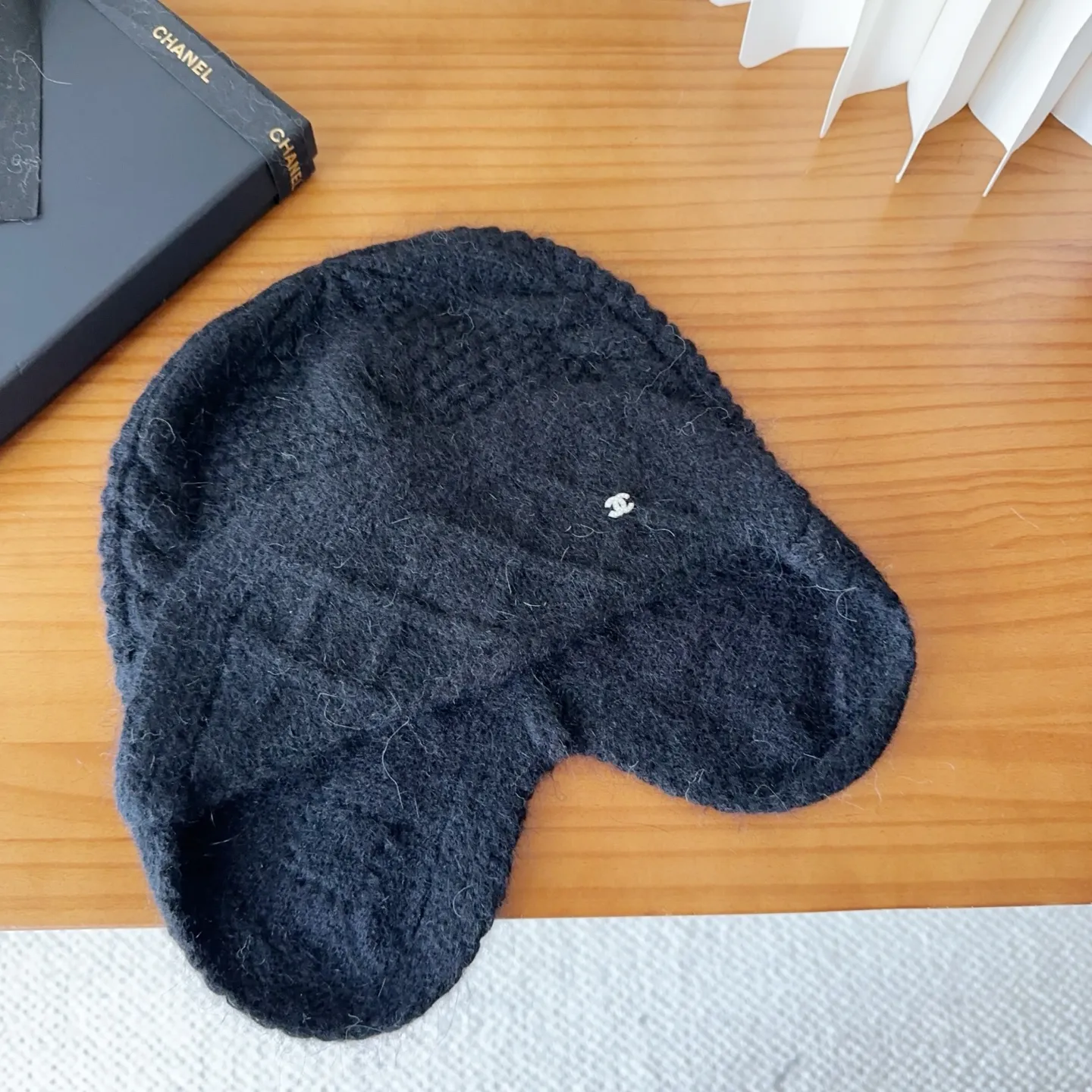 💰70 Chanel official website releases CHANEL small and popular knitted hat! Xiaohongshu’s new product is released, it’s so 🉑️, high-elastic fabric, classic colors, same style for men and women.