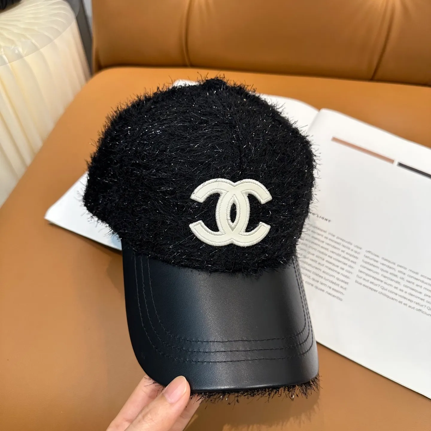P60 CHANEL Chanel's new autumn and winter baseball cap, simple and elegant👈🏻👍casual and fashionable👩trendy and stylish👍Versatile style!