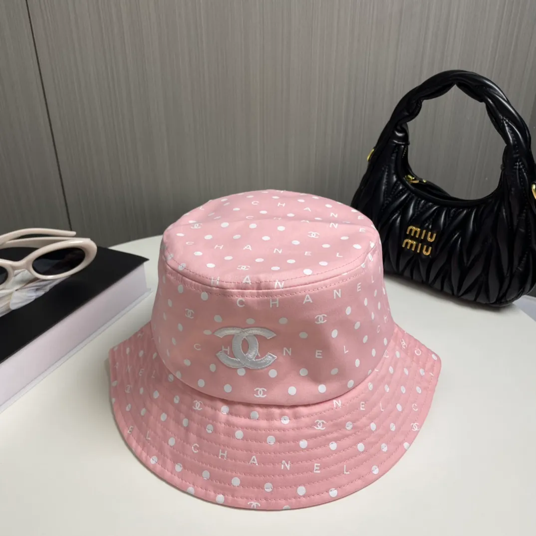 P66 CHANEL] New simple embroidered logo bucket hat 🧢New model shipped, big brand style is super easy to match, hurry up and get it