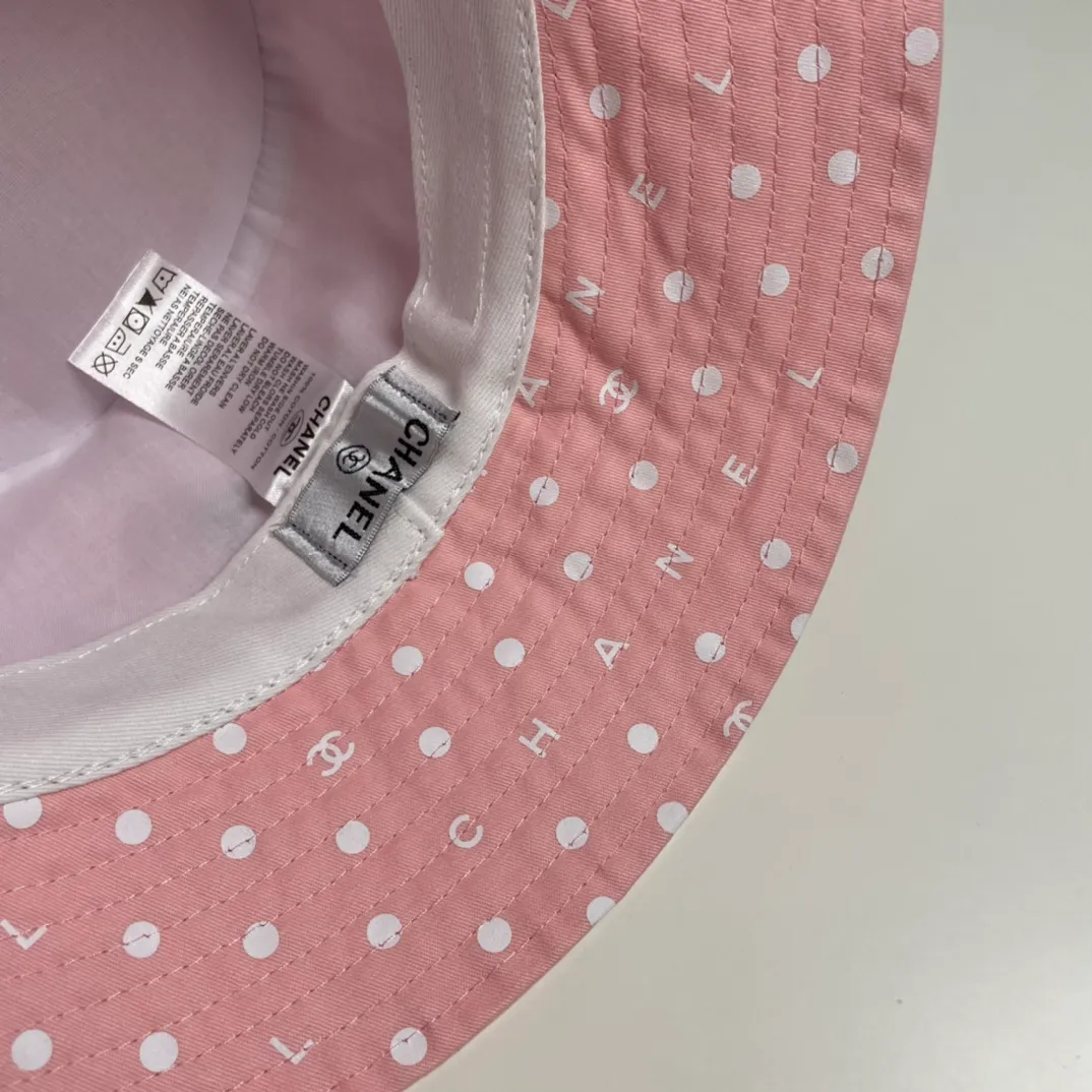 P66 CHANEL] New simple embroidered logo bucket hat 🧢New model shipped, big brand style is super easy to match, hurry up and get it