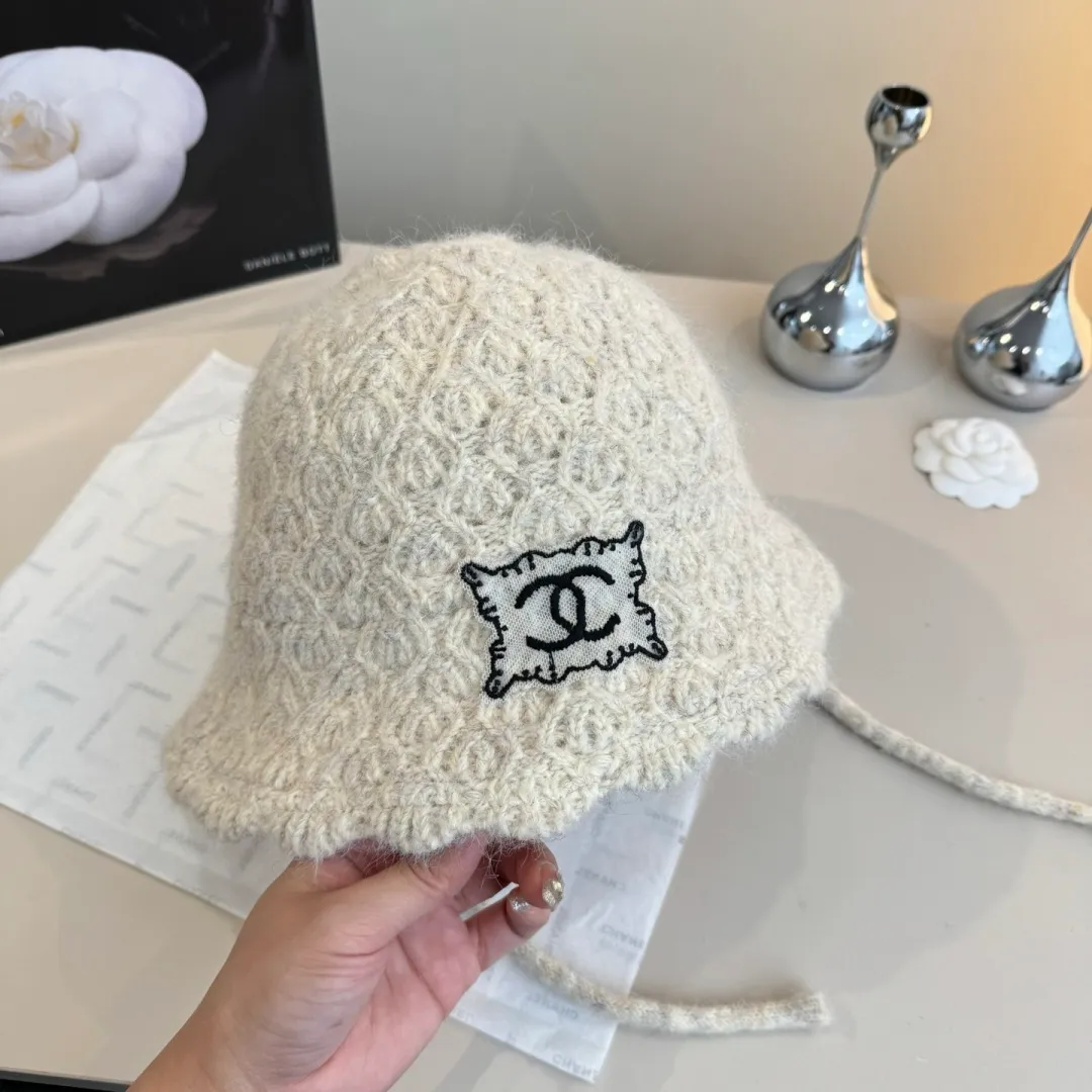 💰100¥ Chanel new knitted bucket hat, head circumference 57cm