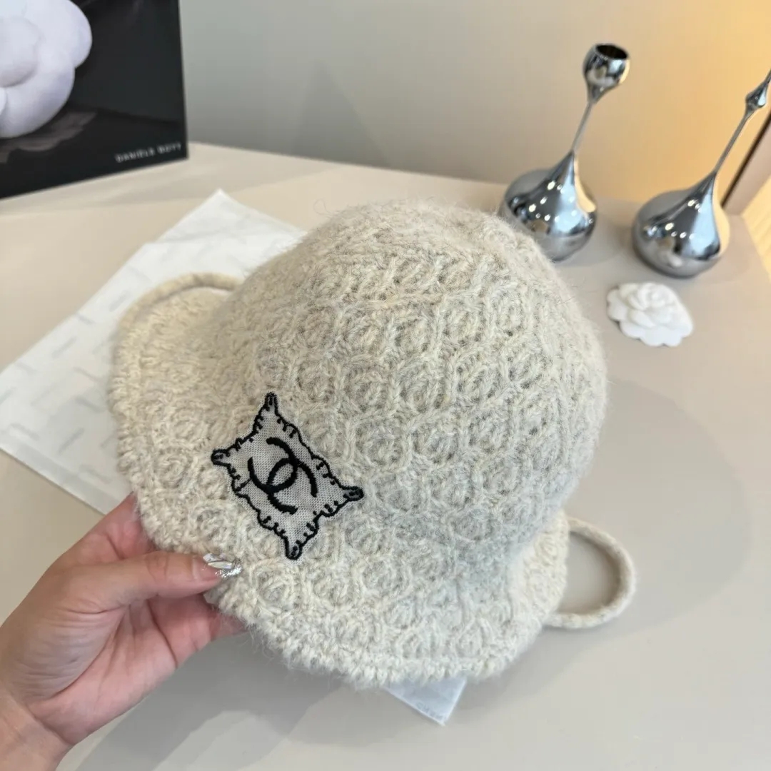 💰100¥ Chanel new knitted bucket hat, head circumference 57cm