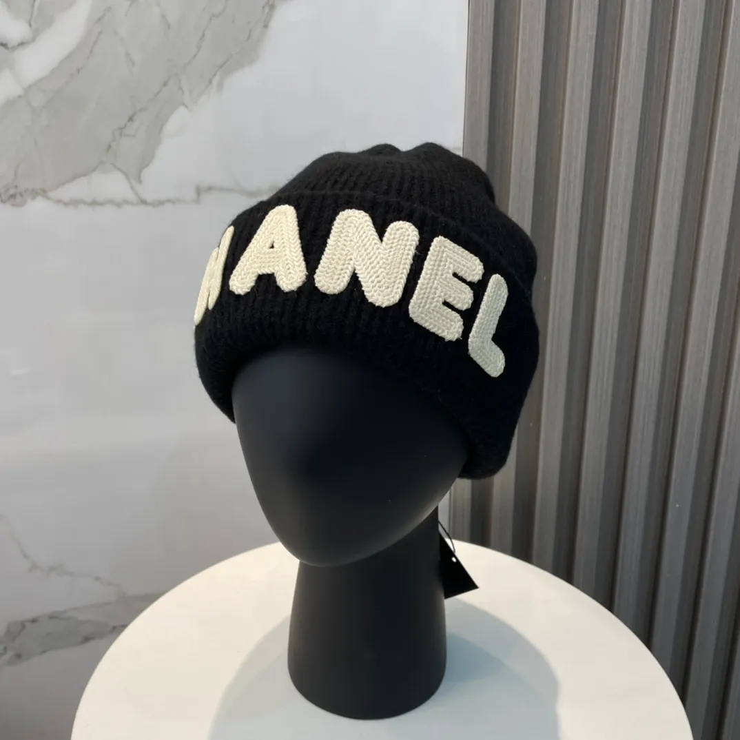 P66 comes with dust bag 🌺 [CHANEL] New wool knitted hat, Xiaohongshu, recommended by major Internet celebrities! Thicker and warmer, fashionable and popular🌸First-class texture, the best brand for keeping warm in autumn and winter, order now, limited quantity available