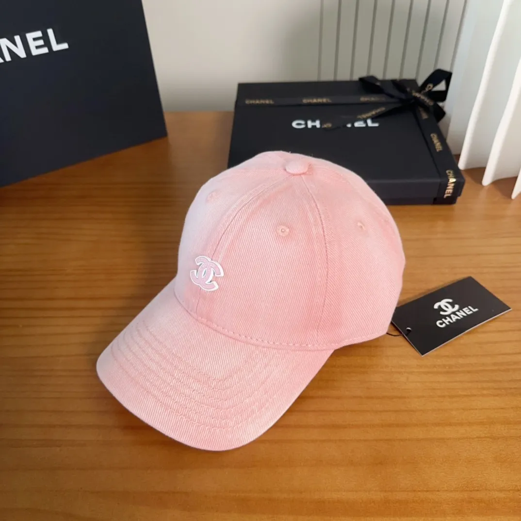 💰60 Chanel CHANEL new hard-top baseball cap, Xiaoxiang logo is classic and simple, fashionable and casual design, popular new product