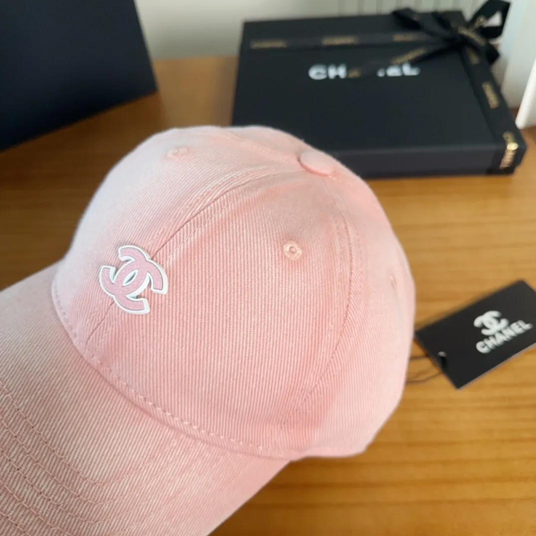 💰60 Chanel CHANEL new hard-top baseball cap, Xiaoxiang logo is classic and simple, fashionable and casual design, popular new product