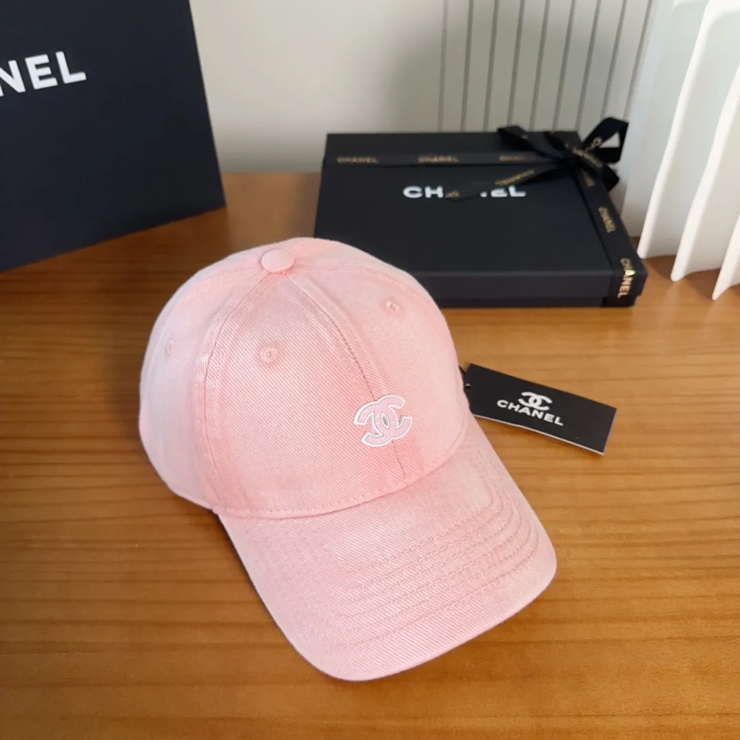 💰60 Chanel CHANEL new hard-top baseball cap, Xiaoxiang logo is classic and simple, fashionable and casual design, popular new product