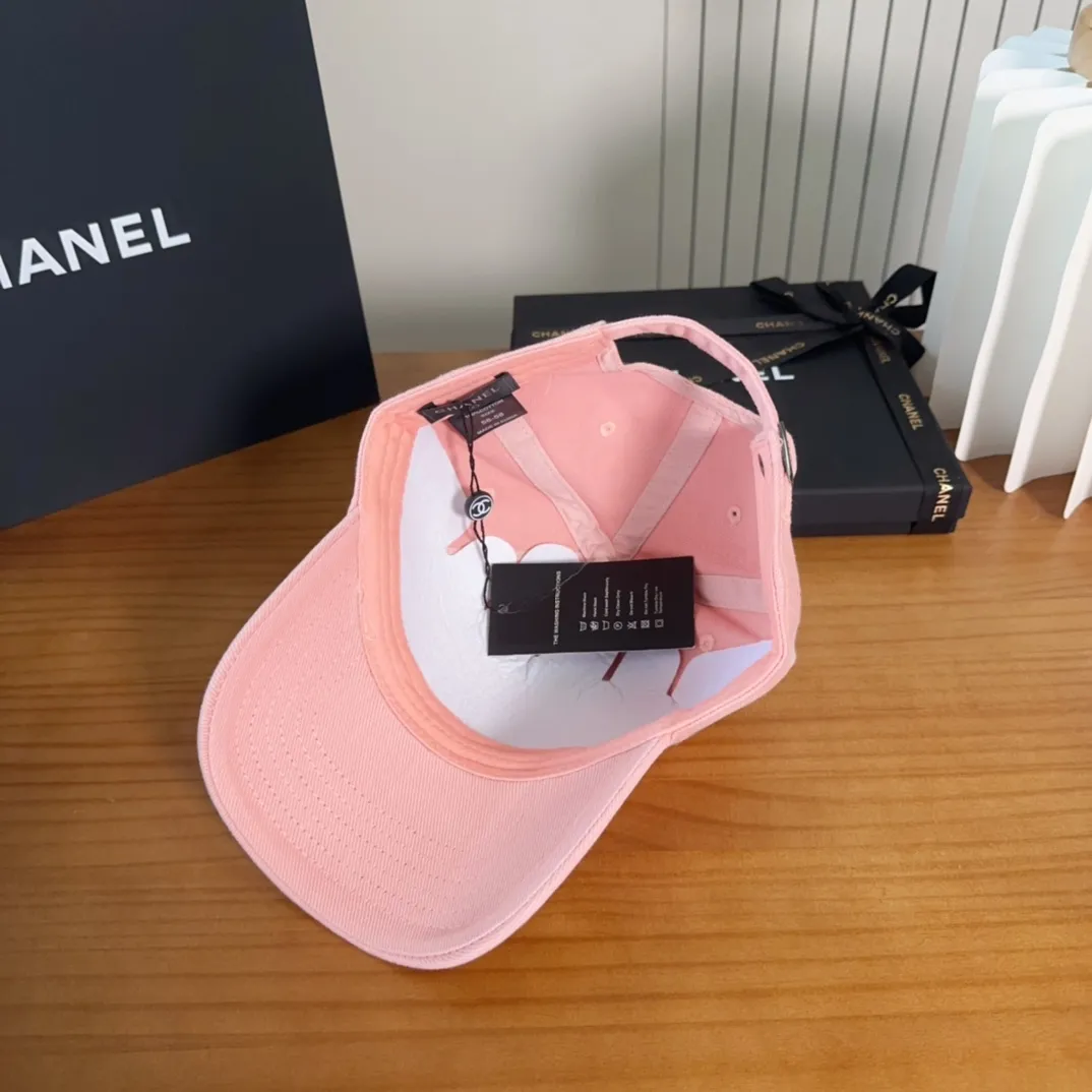 💰60 Chanel CHANEL new hard-top baseball cap, Xiaoxiang logo is classic and simple, fashionable and casual design, popular new product