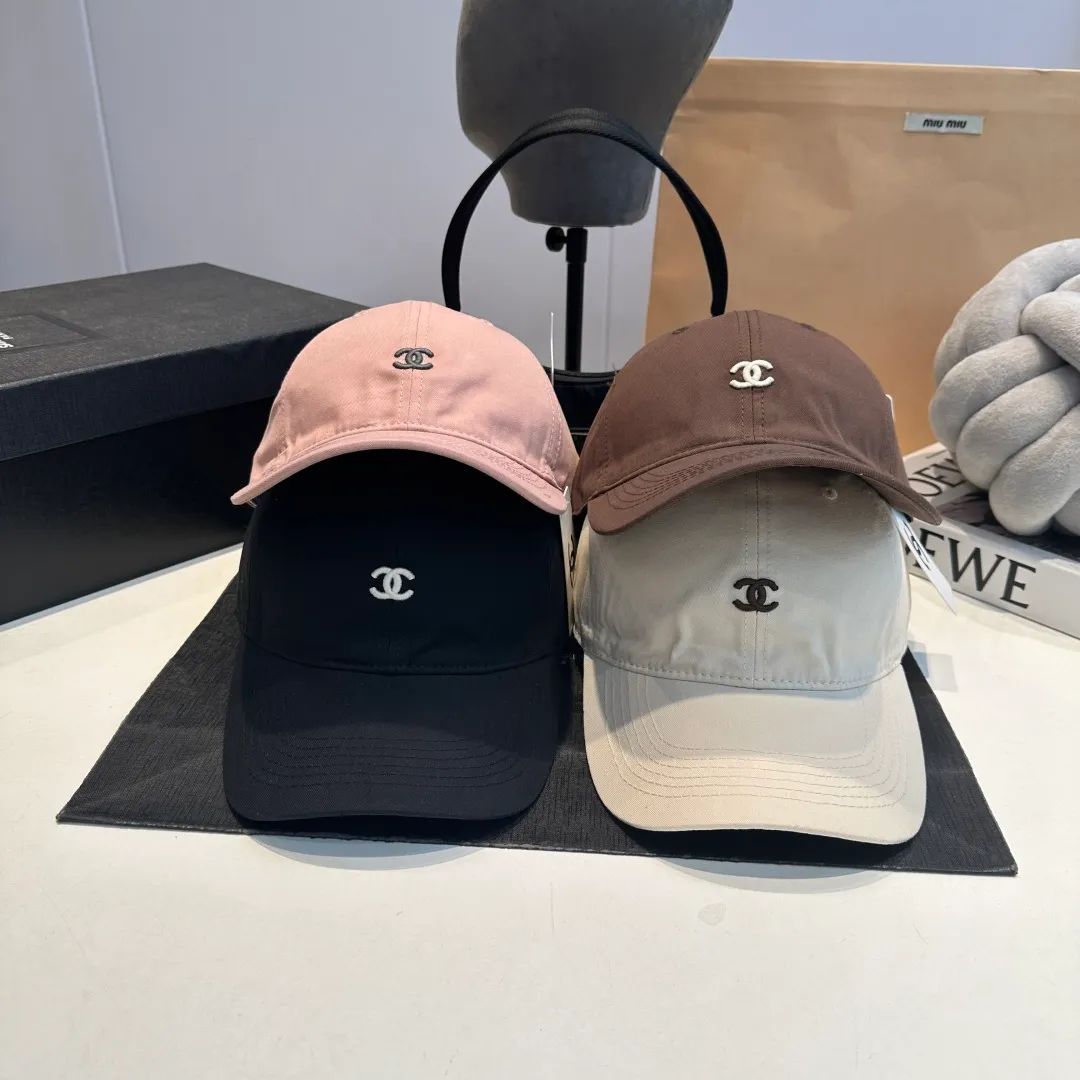 P56 CHANEL new high-end diamond hard-top baseball cap, Xiaoxiang logo is classic and simple, fashionable and casual design new product