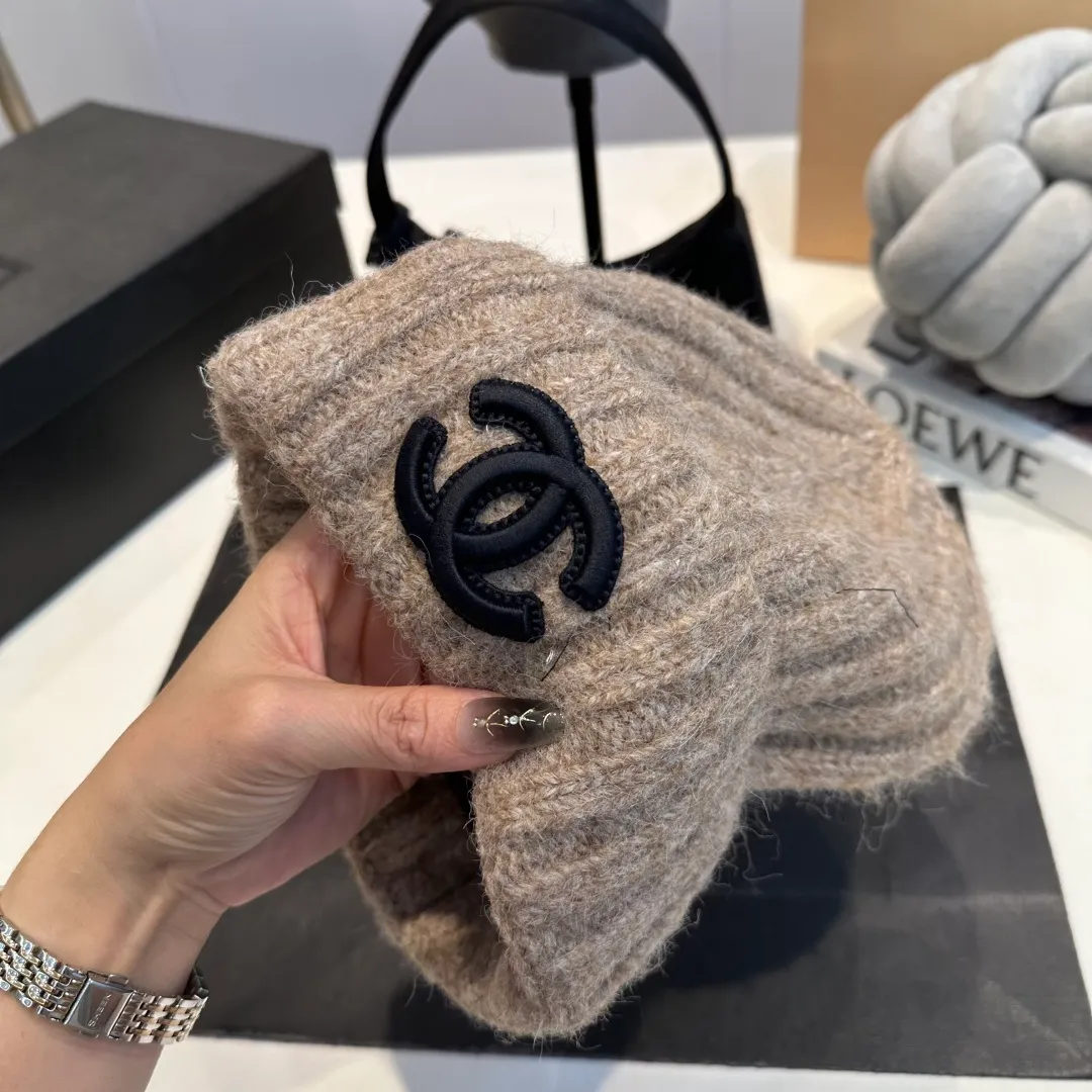 P50 Chanel knitted beanie