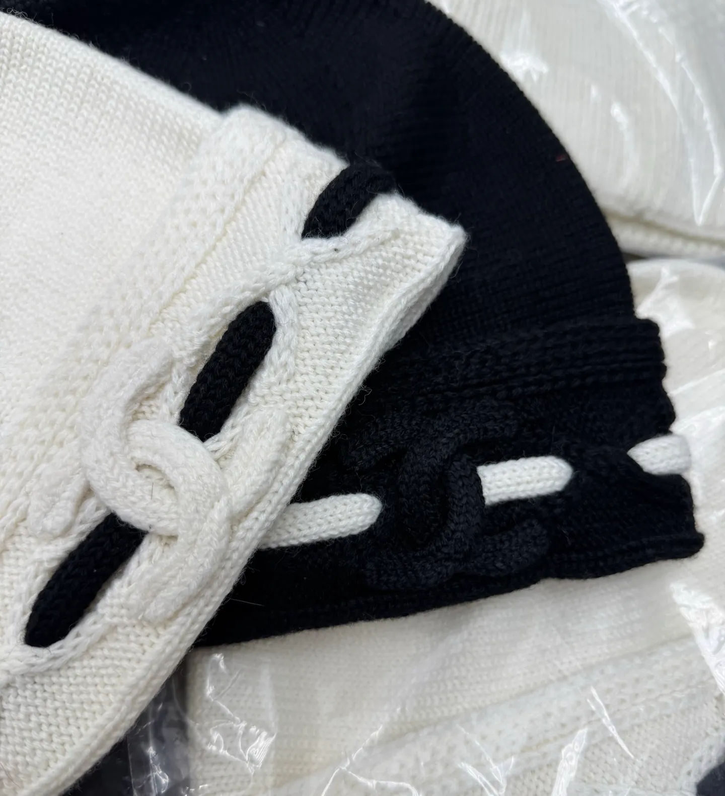 05 Chanel cold beanie hat