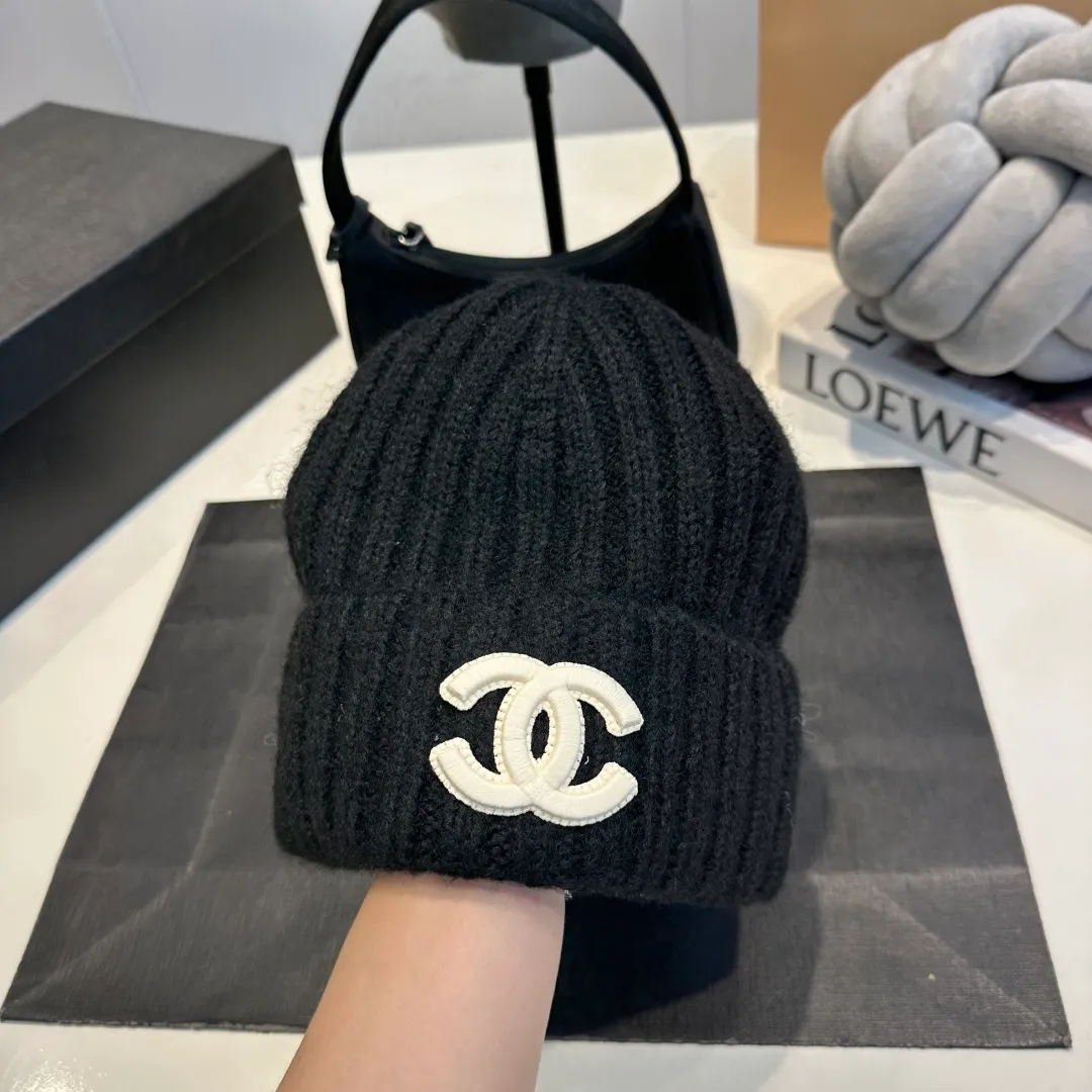 P50 Chanel knitted beanie