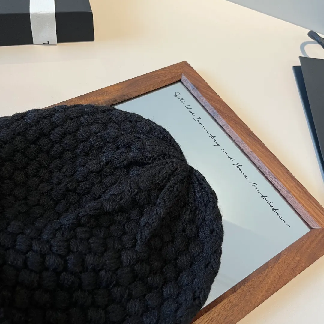 💰70¥ Chanel knitted beanie