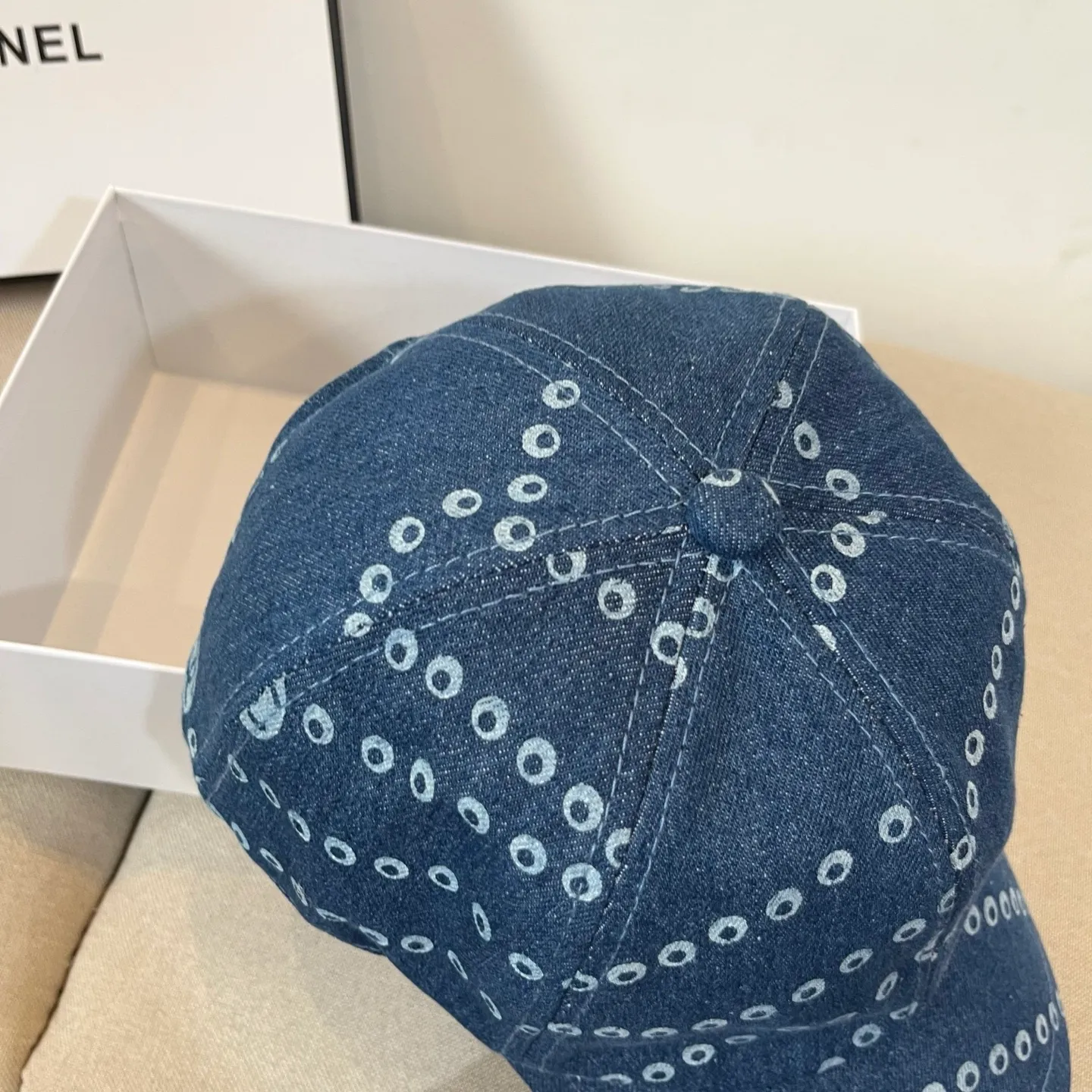 P70 CHANEL new baseball cap, Xiaoxiang is classic and simple, fashionable and casual design, popular new product