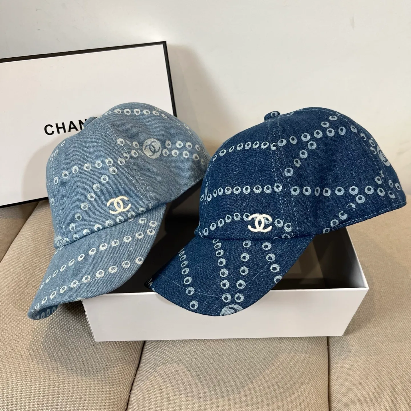 P70 CHANEL new baseball cap, Xiaoxiang is classic and simple, fashionable and casual design, popular new product