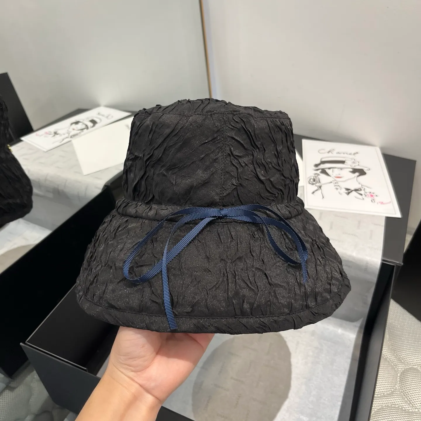 💰120¥ Chanel bucket hat, high-end hand-grip bucket hat, head circumference 57cm, lady style
