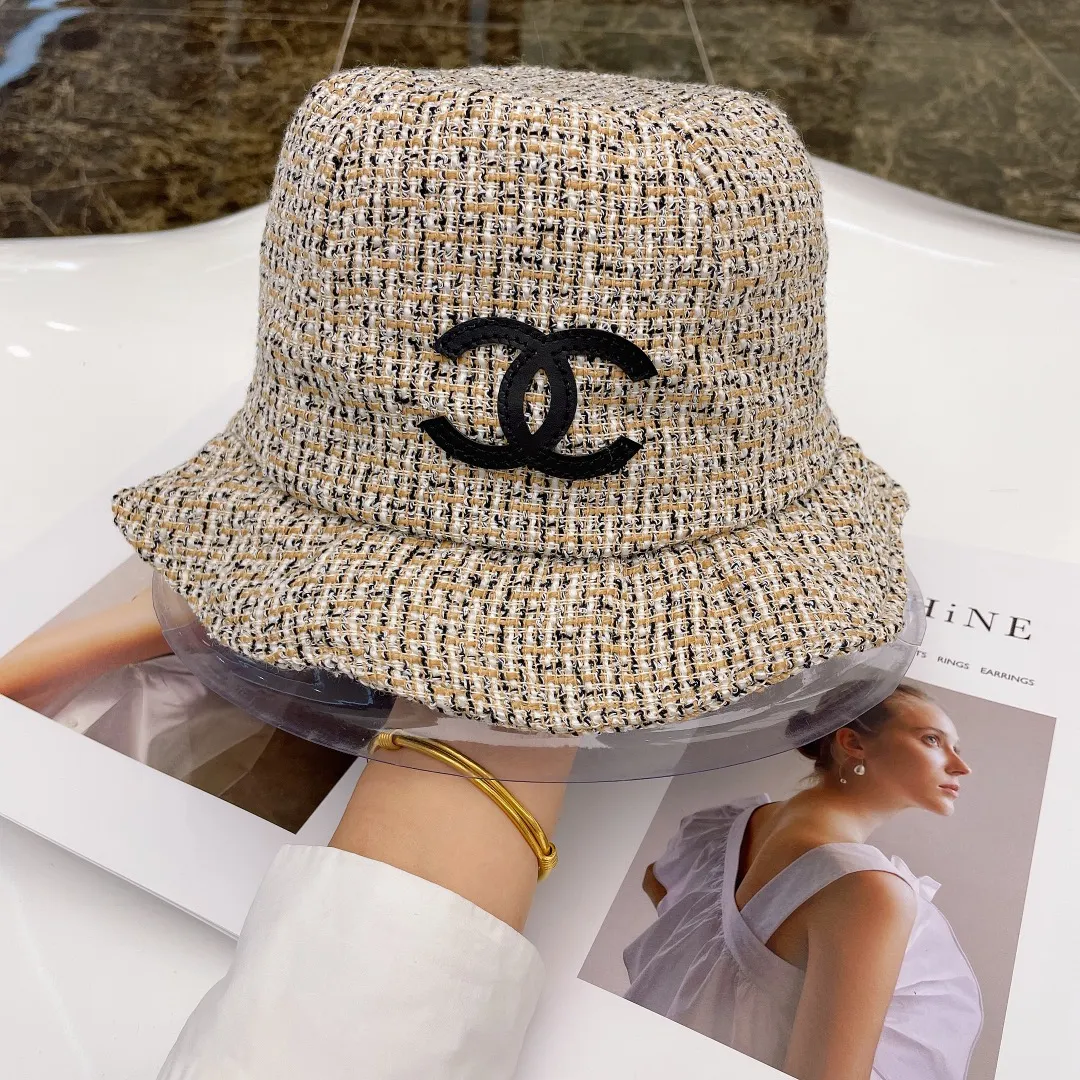 P70👒Chanel Chanel👒21 autumn and winter new autumn and winter high-end plaid woolen fisherman hat! French socialite! The quality is absolutely high-end! The quality of entering and exiting a large shopping mall at will! Super versatile colors