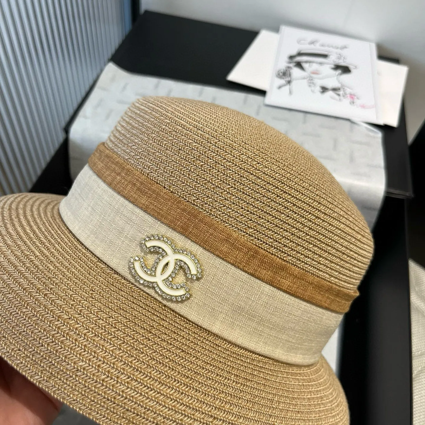 💰160¥ Chanel lantern hat, made of PP straw, celebrity style, head circumference 57cm